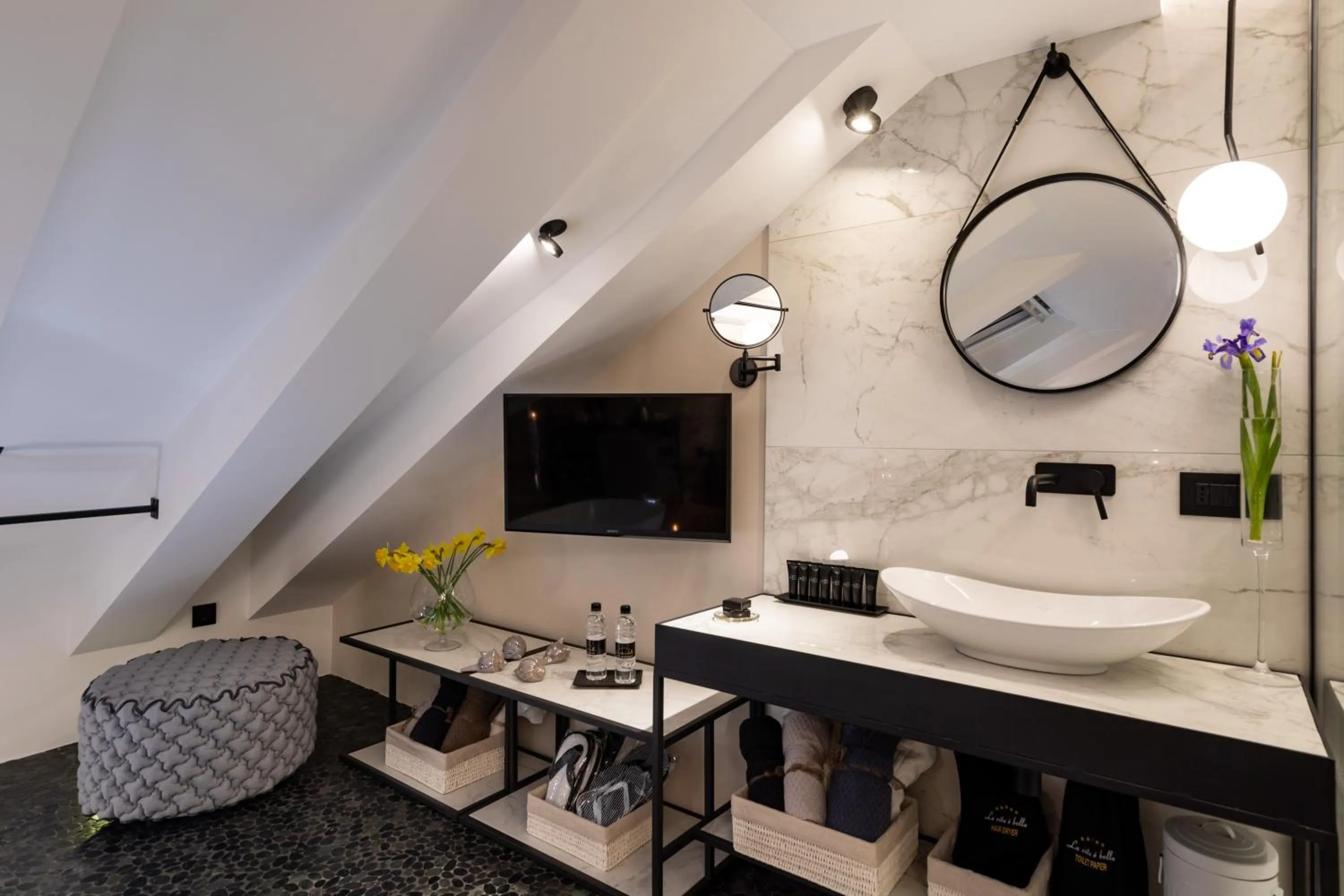 Bathroom in La Vita e Bella V