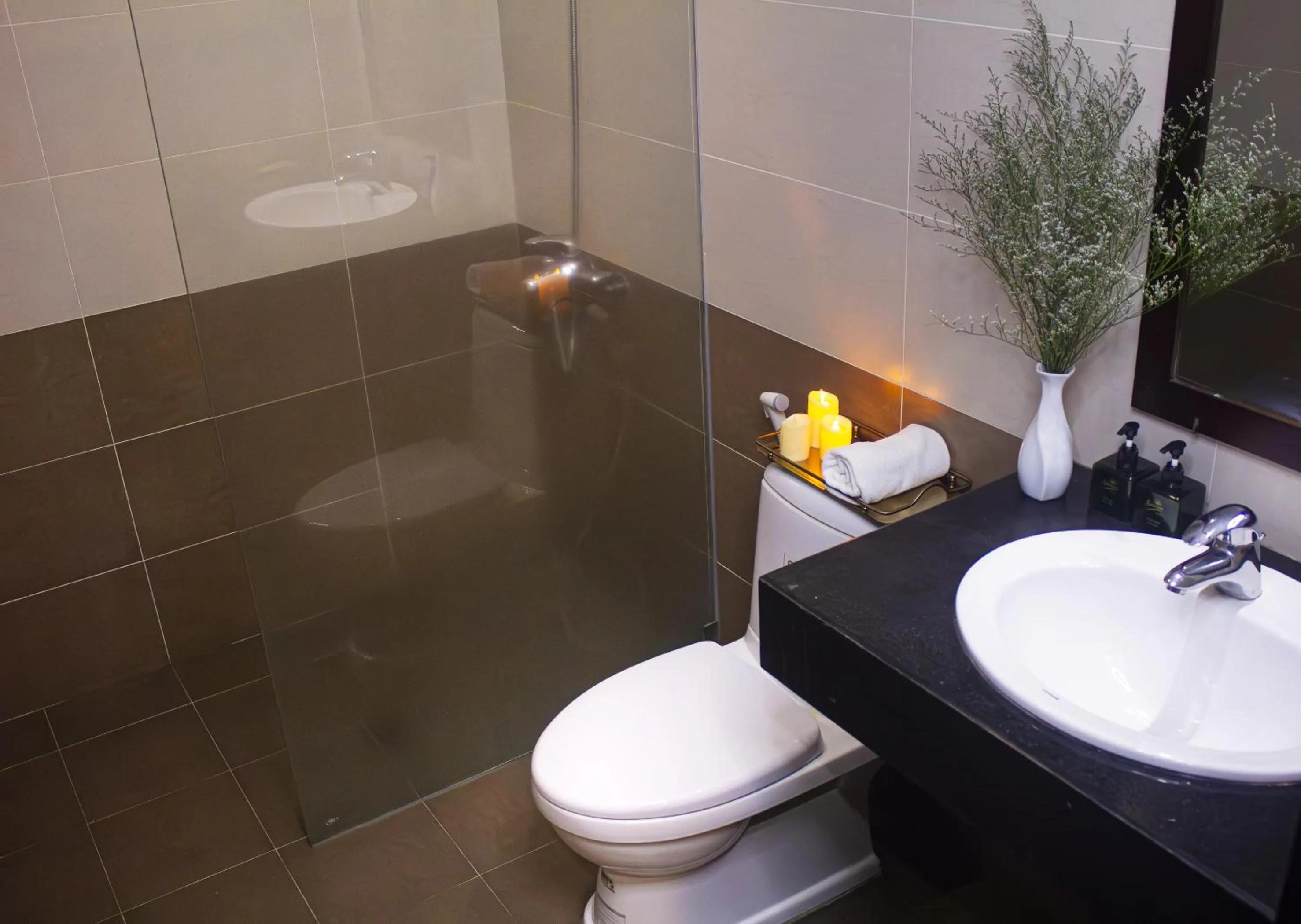 Shower in Sunview Beach Hotel Danang