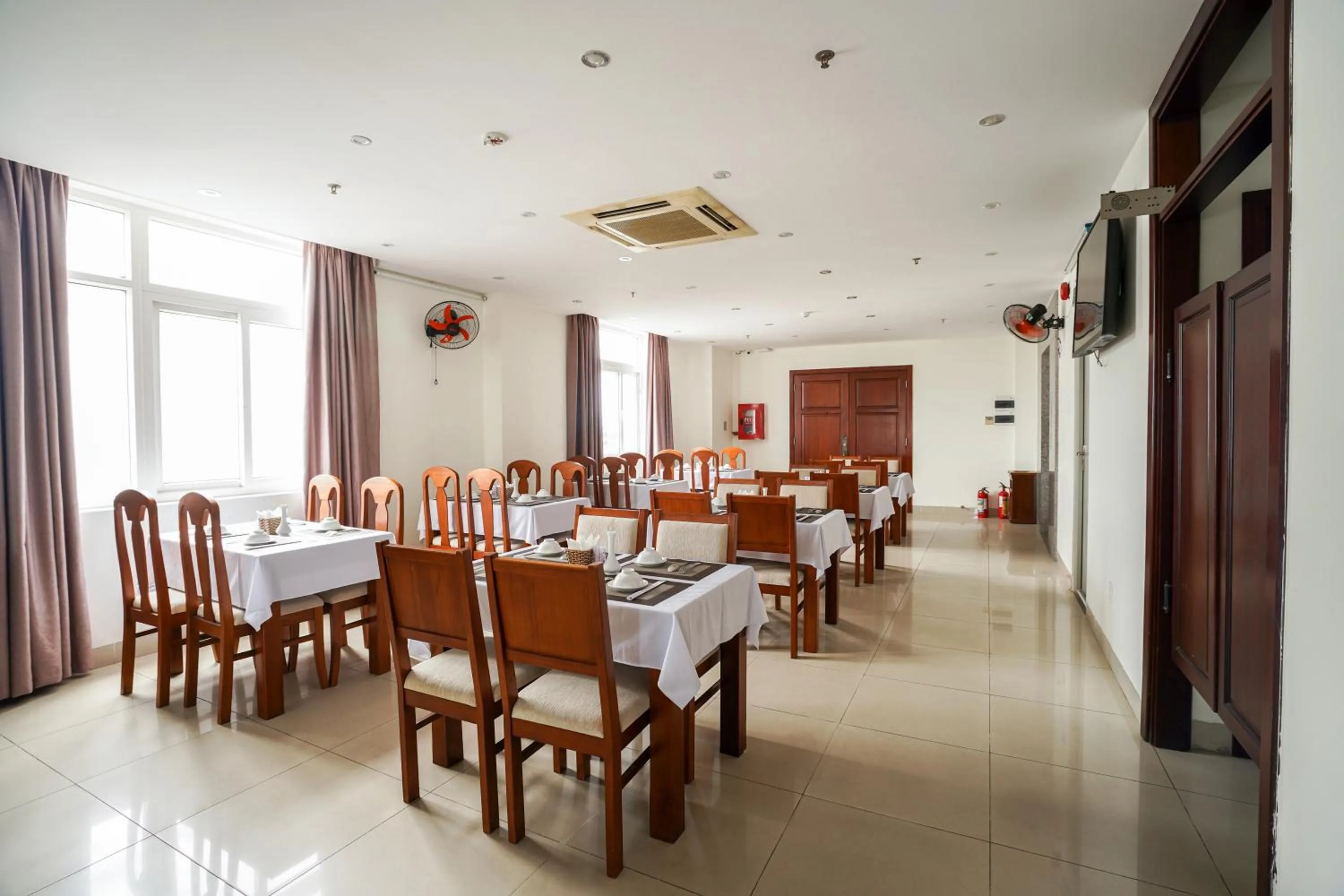 Restaurant/places to eat in Sunview Beach Hotel Danang