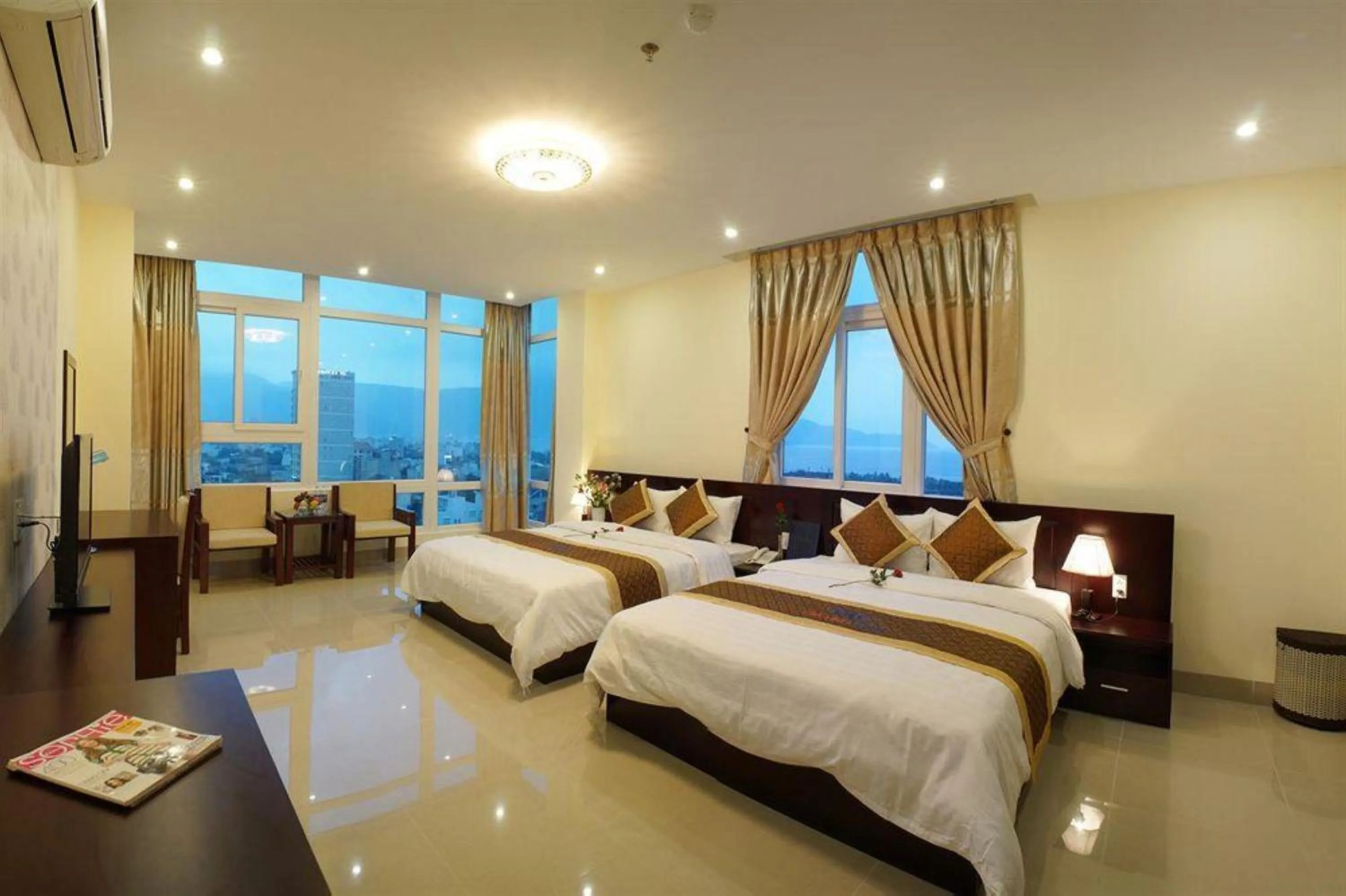 Photo of the whole room, Bed in Sunview Beach Hotel Danang