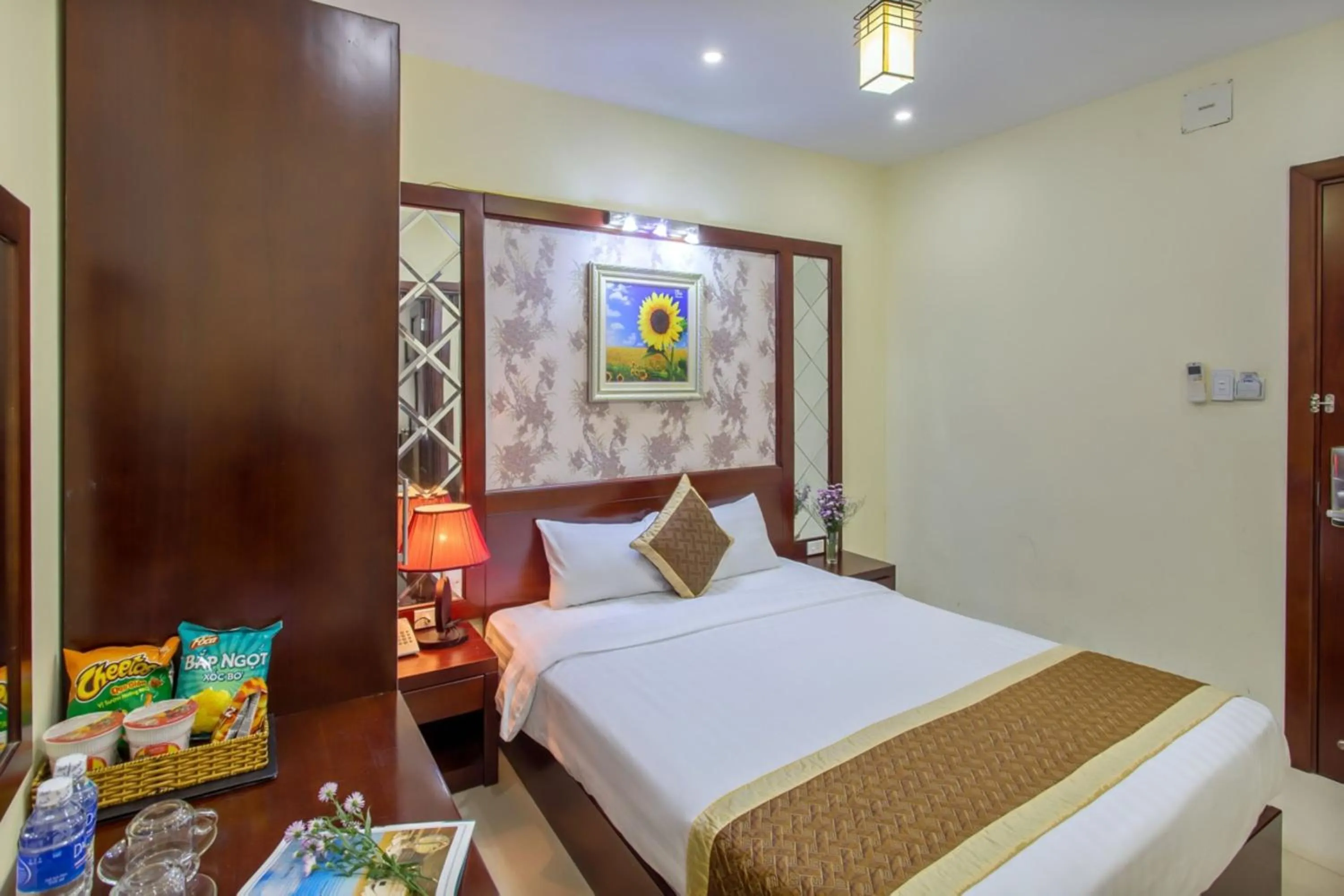 Bed in Sunview Beach Hotel Danang