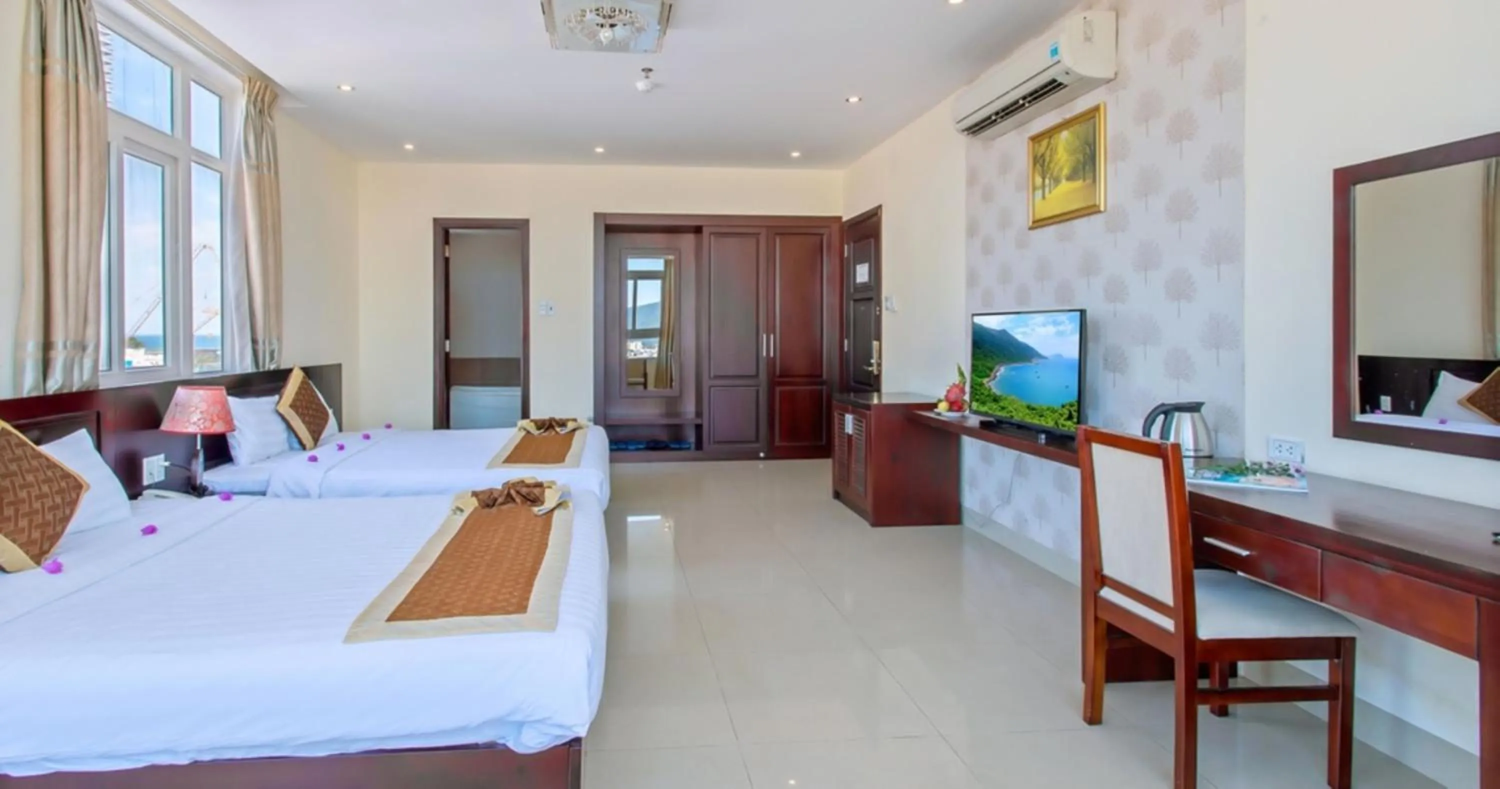 Bed in Sunview Beach Hotel Danang