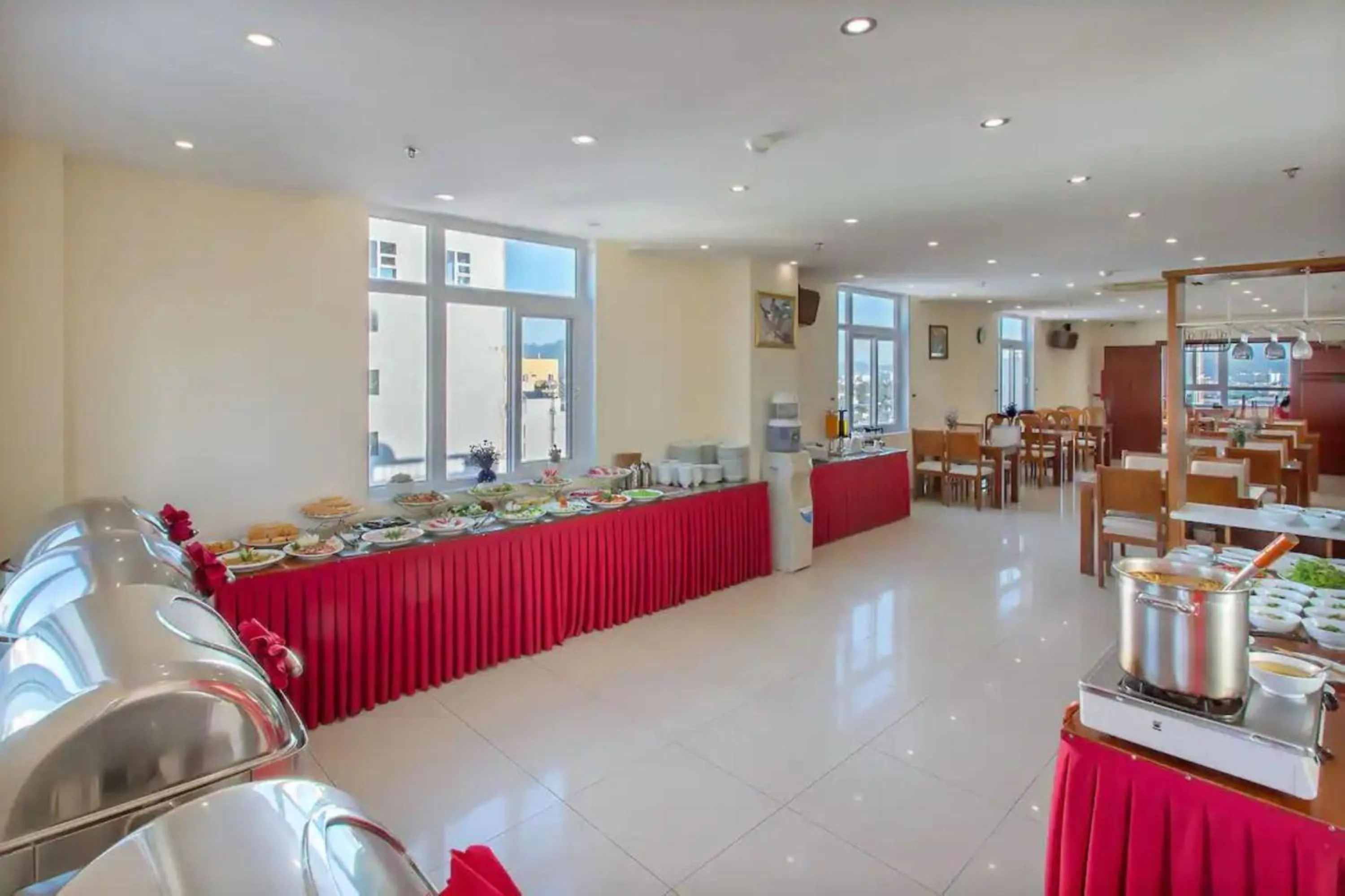 Restaurant/places to eat in Sunview Beach Hotel Danang