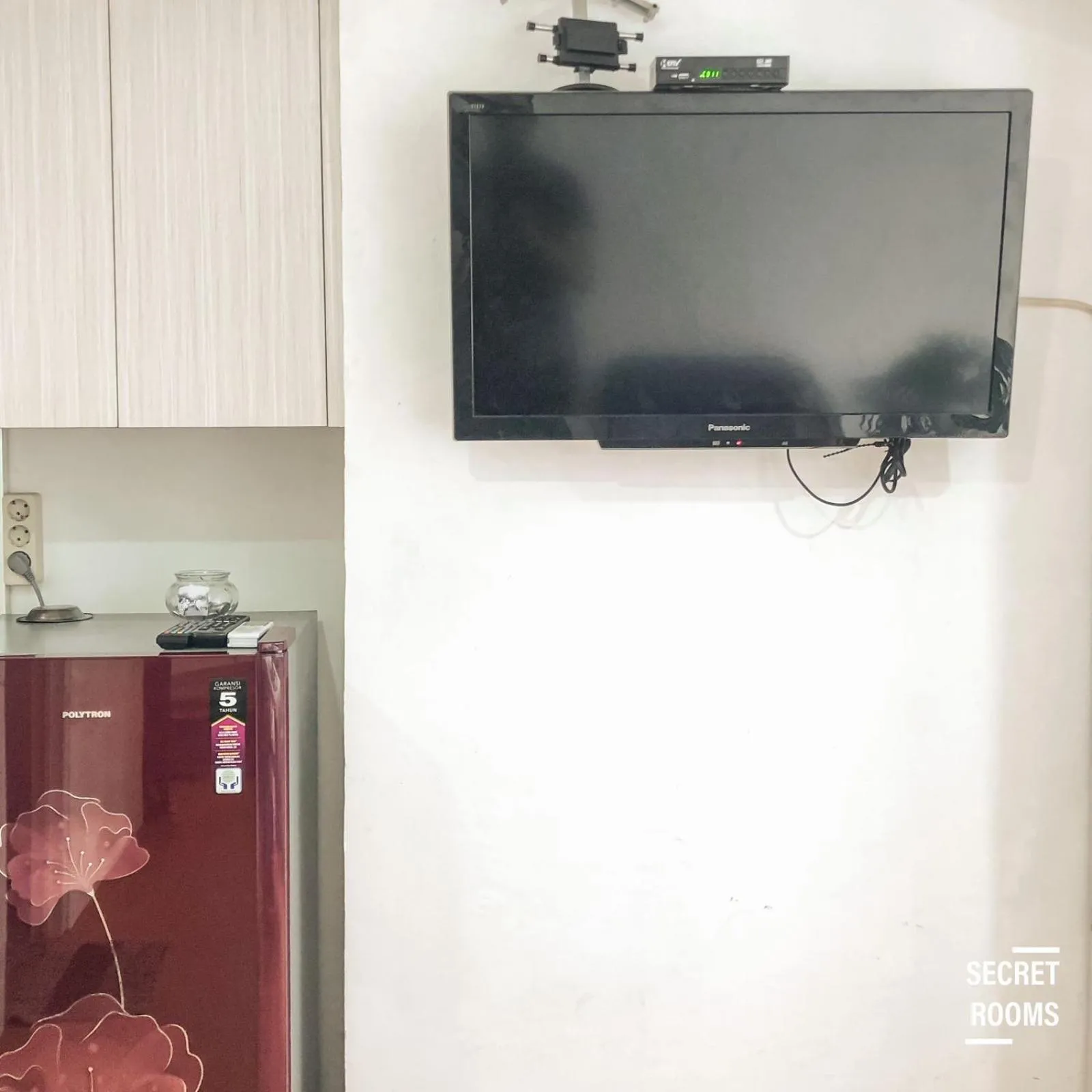 Living room in The Jarrdin Apartement by Secret Rooms