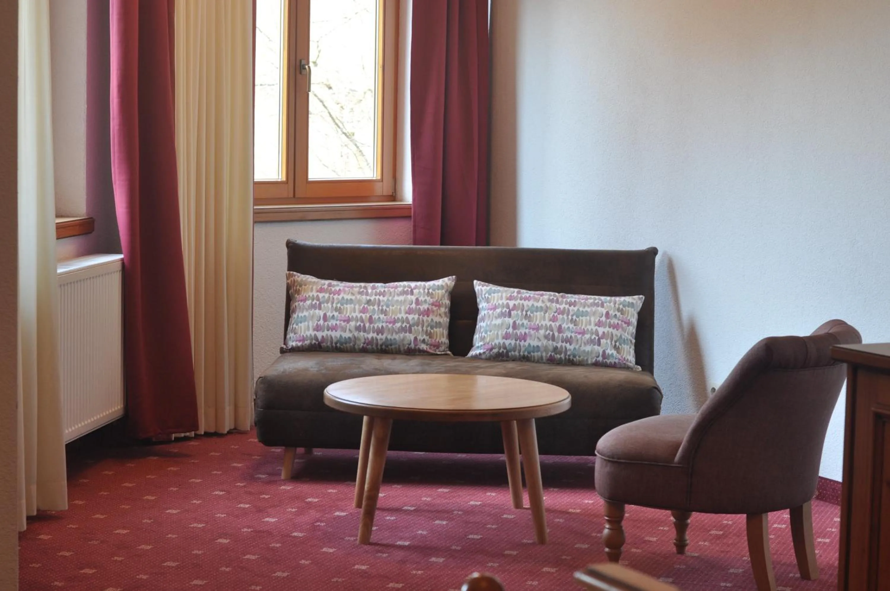 Photo of the whole room in Hotel-Restaurant Kreuzberghof Tagungs- und Veranstaltungshotel