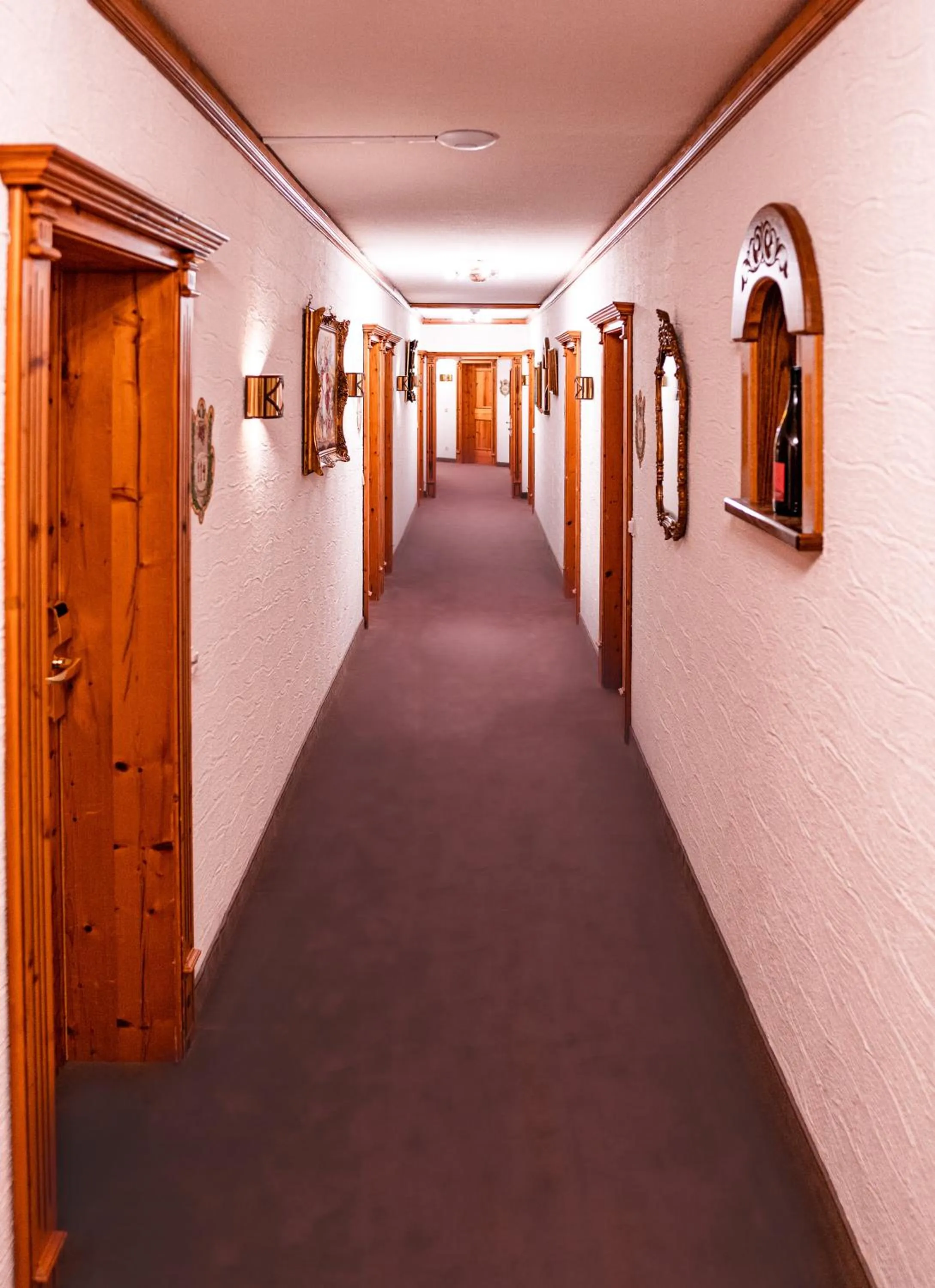 Photo of the whole room in Hotel-Restaurant Kreuzberghof Tagungs- und Veranstaltungshotel