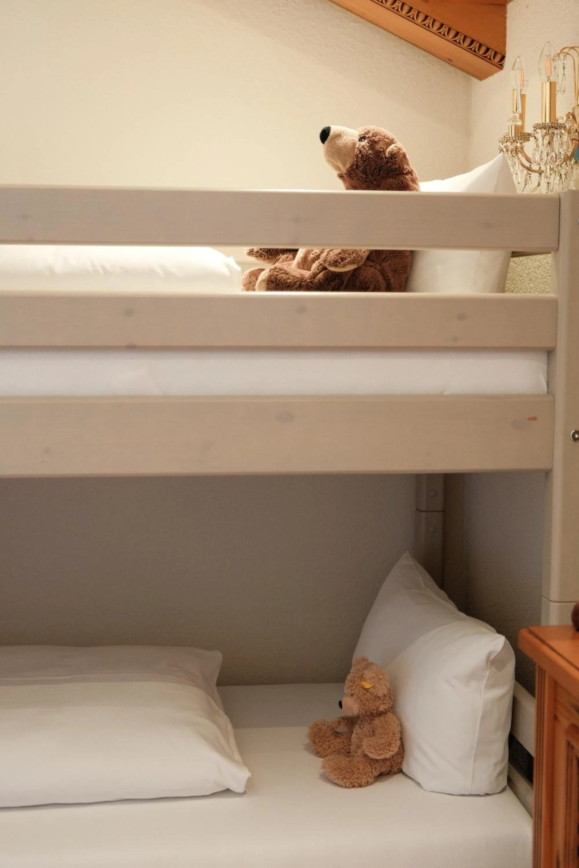 Bed in Hotel-Restaurant Kreuzberghof Tagungs- und Veranstaltungshotel