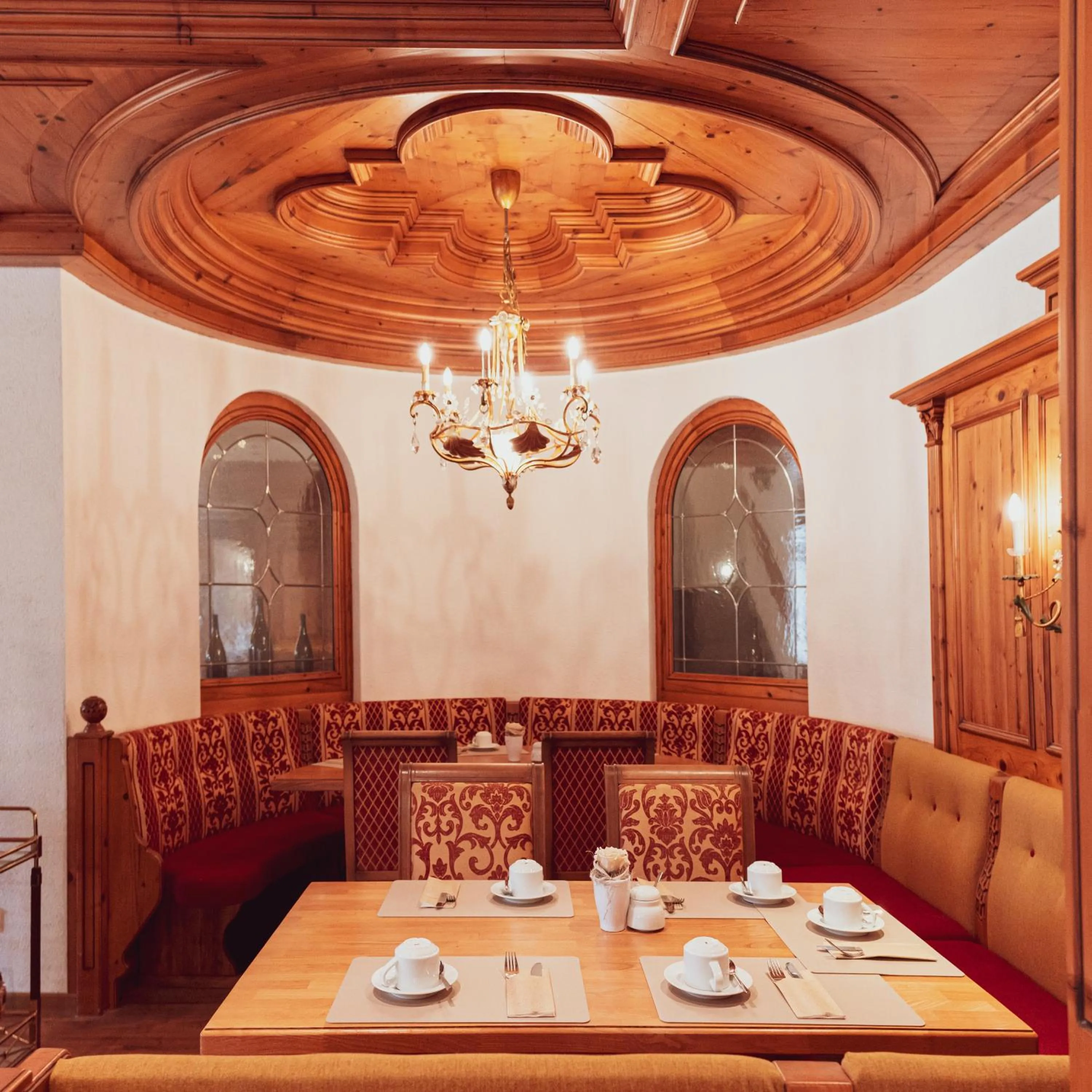 Breakfast in Hotel-Restaurant Kreuzberghof Tagungs- und Veranstaltungshotel