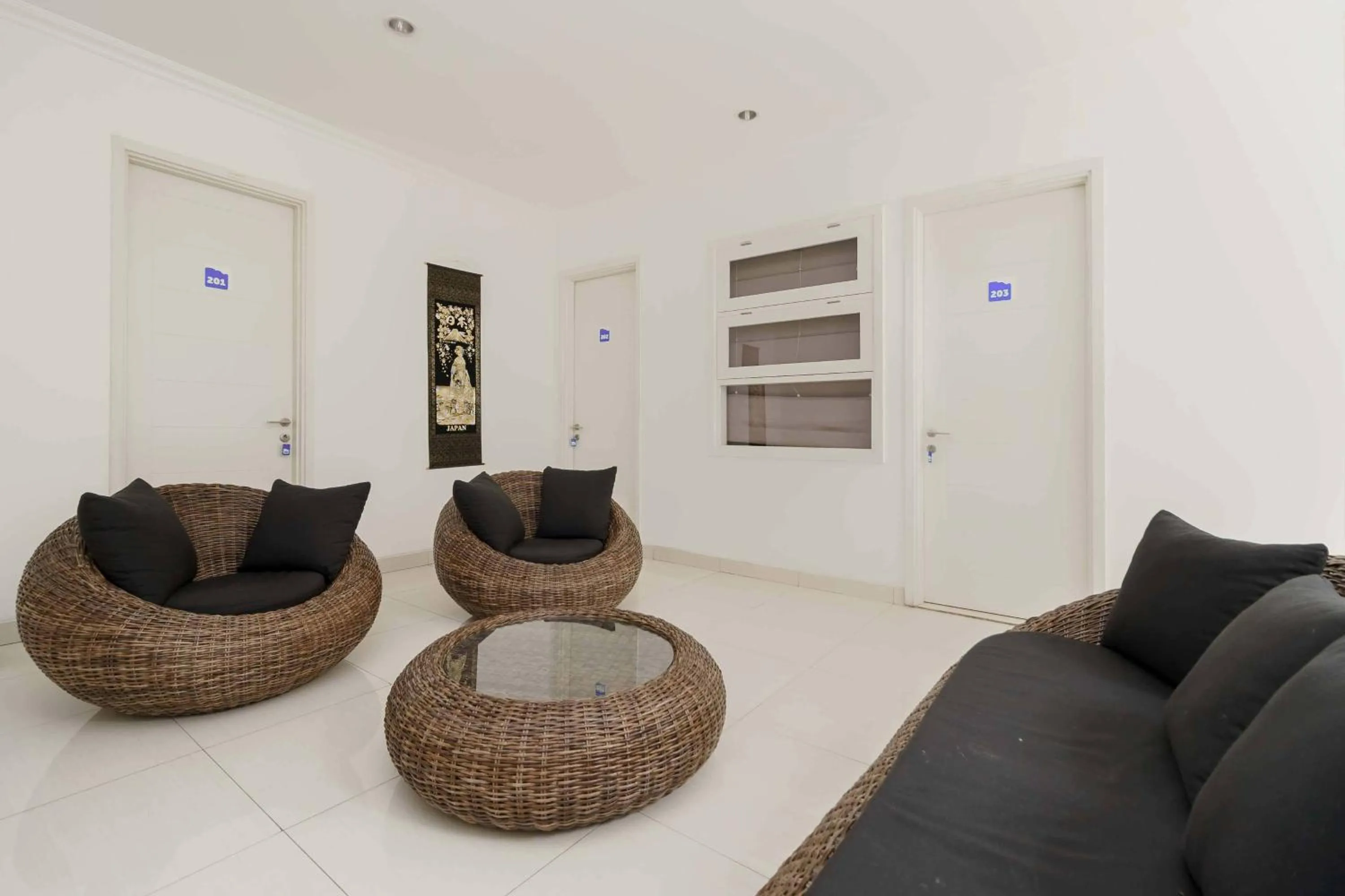 Lobby or reception in Wisma KPBD Residence Syariah Mitra RedDoorz