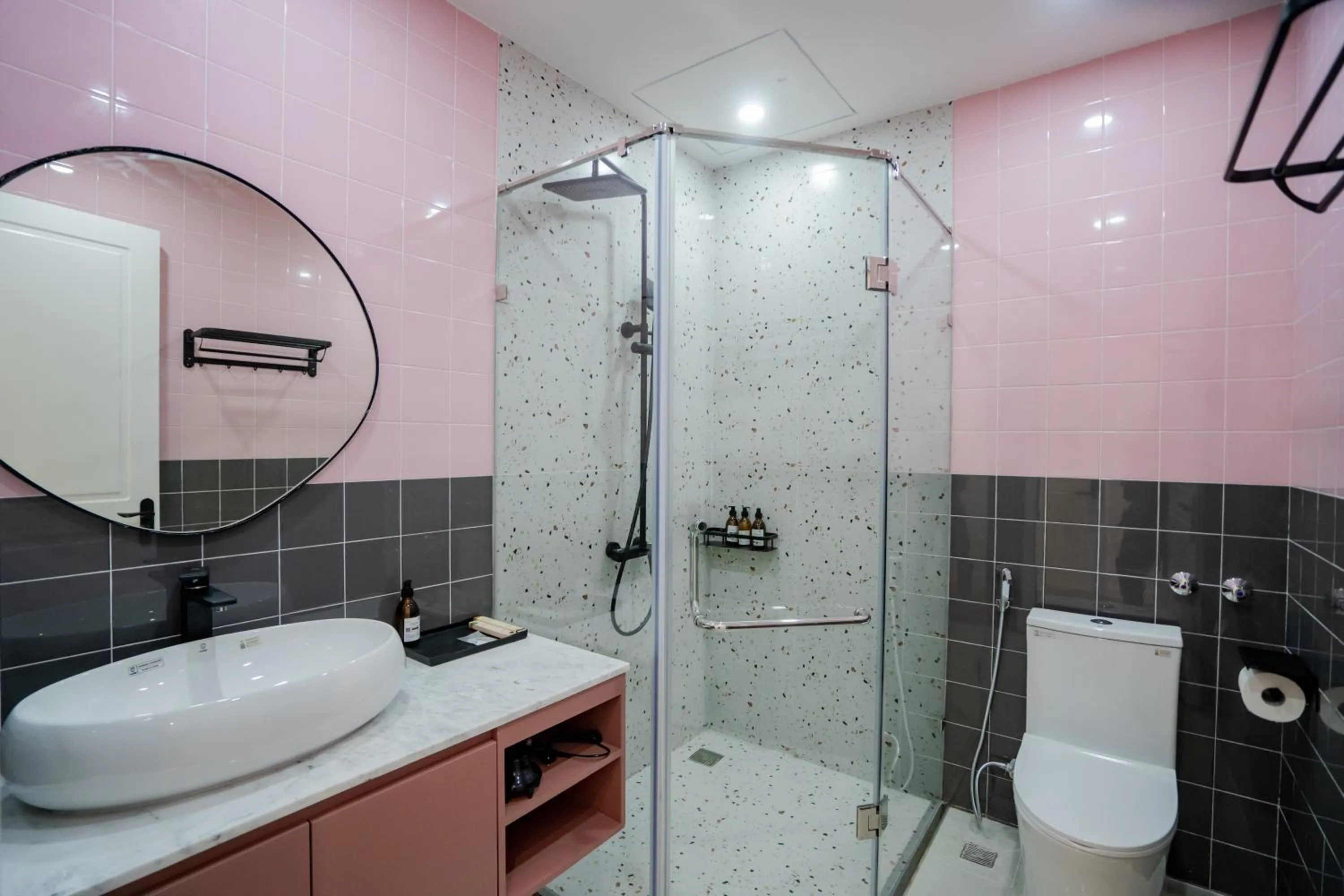 Bathroom in Palette Collect's Boutique Hotel Ha Long