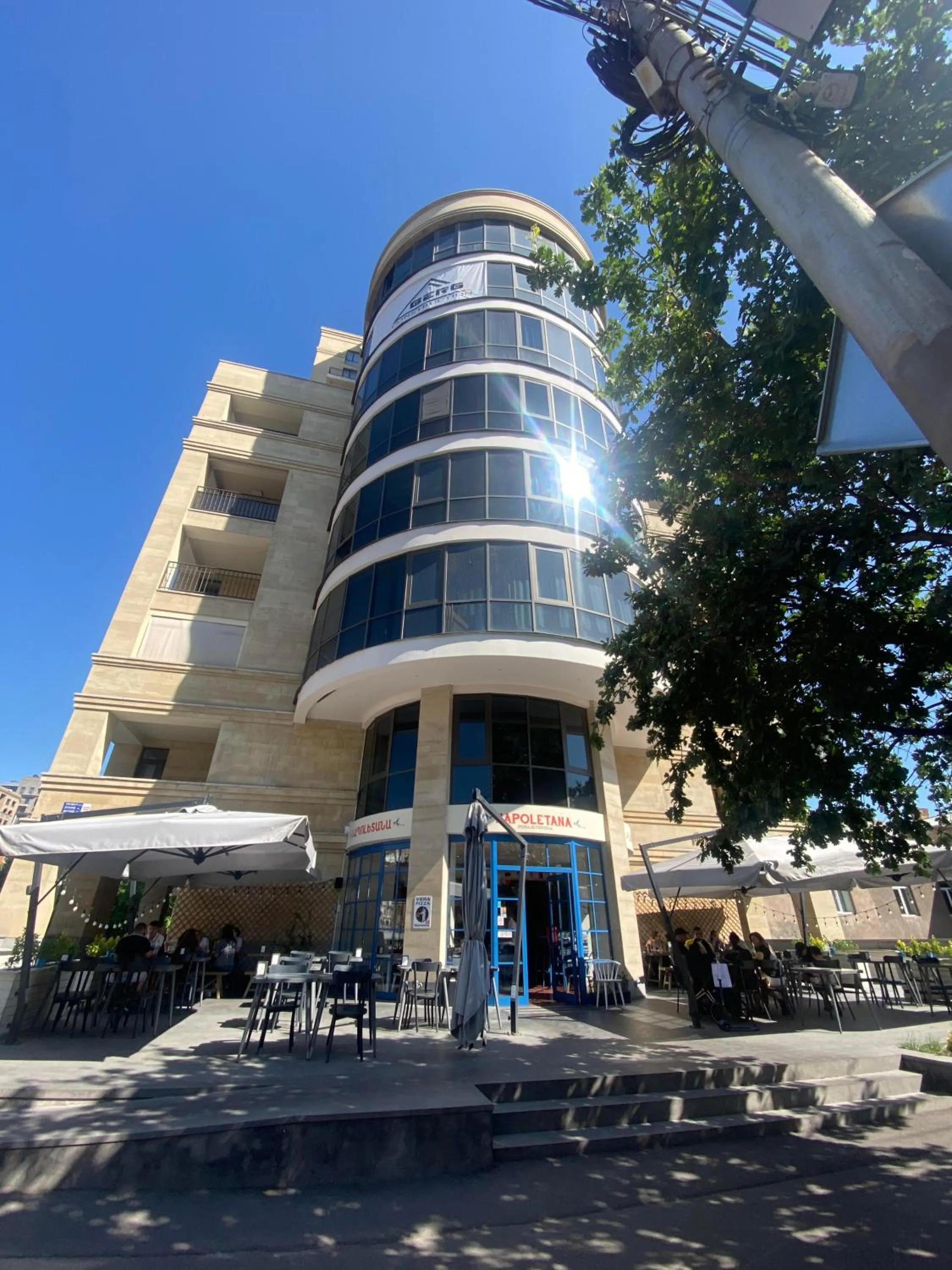 Restaurant/places to eat in Rooftop Apart-Hotel