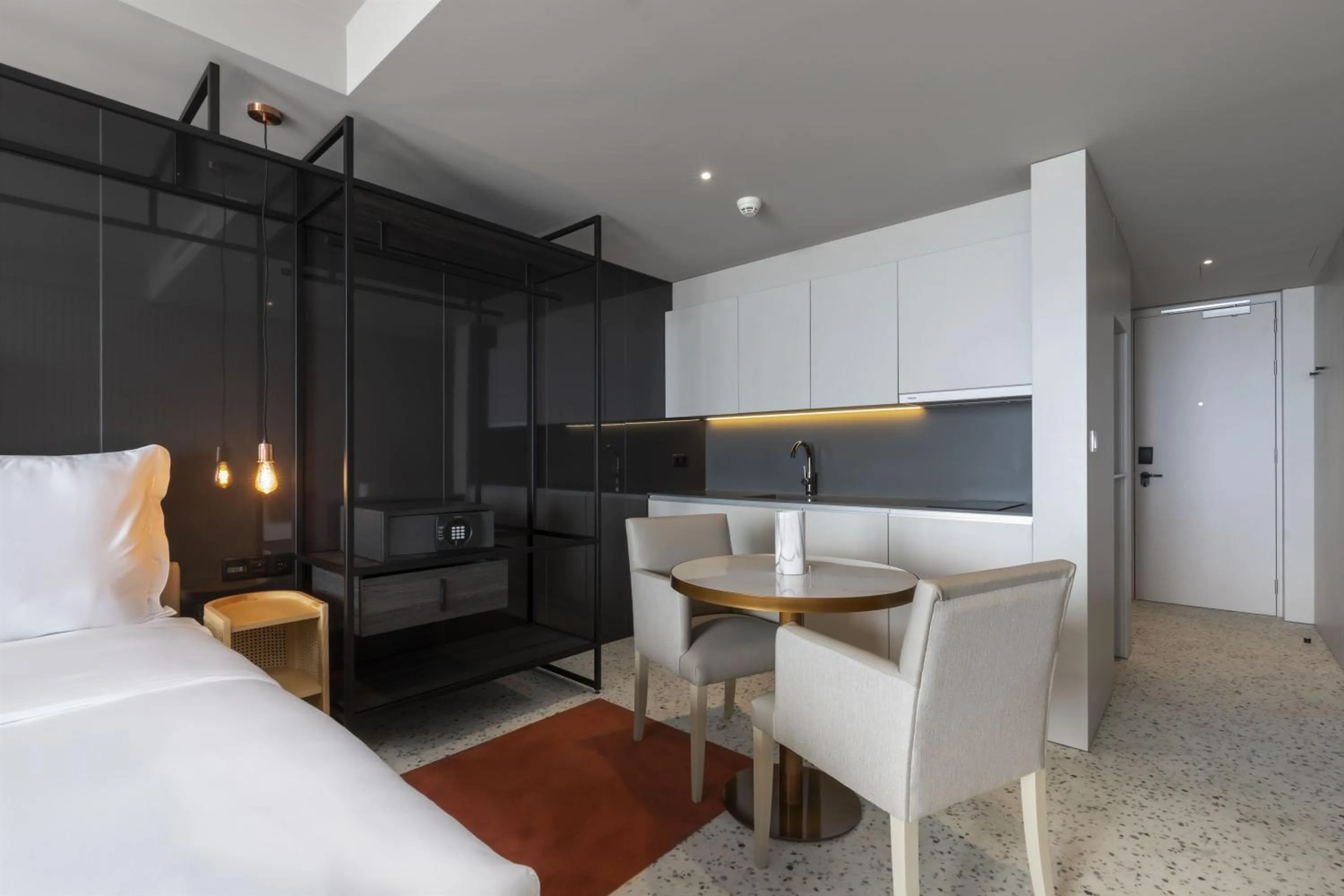 Kitchen or kitchenette, Bed in NEXT - by Savoy Signature