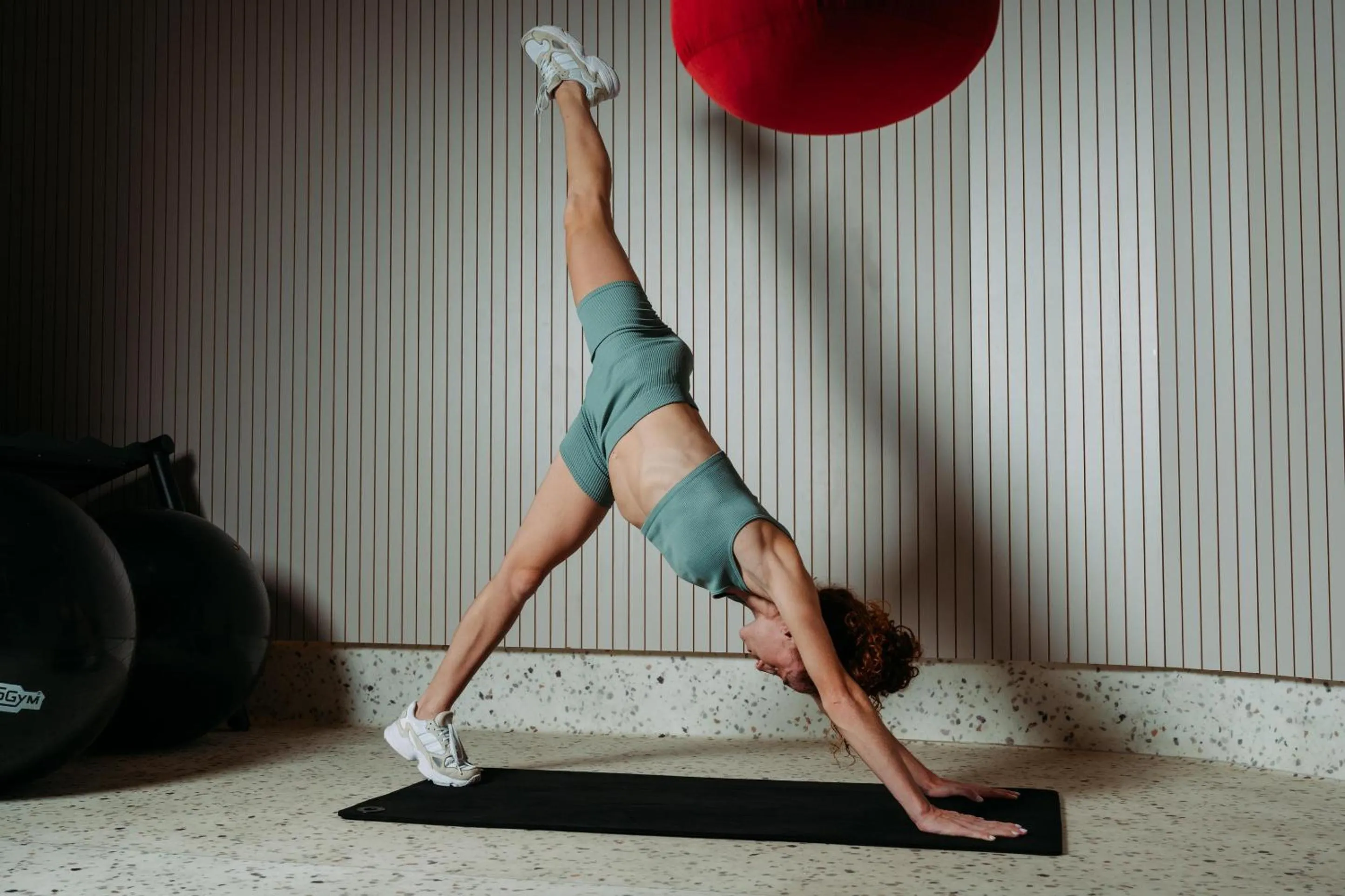 People in NEXT - by Savoy Signature