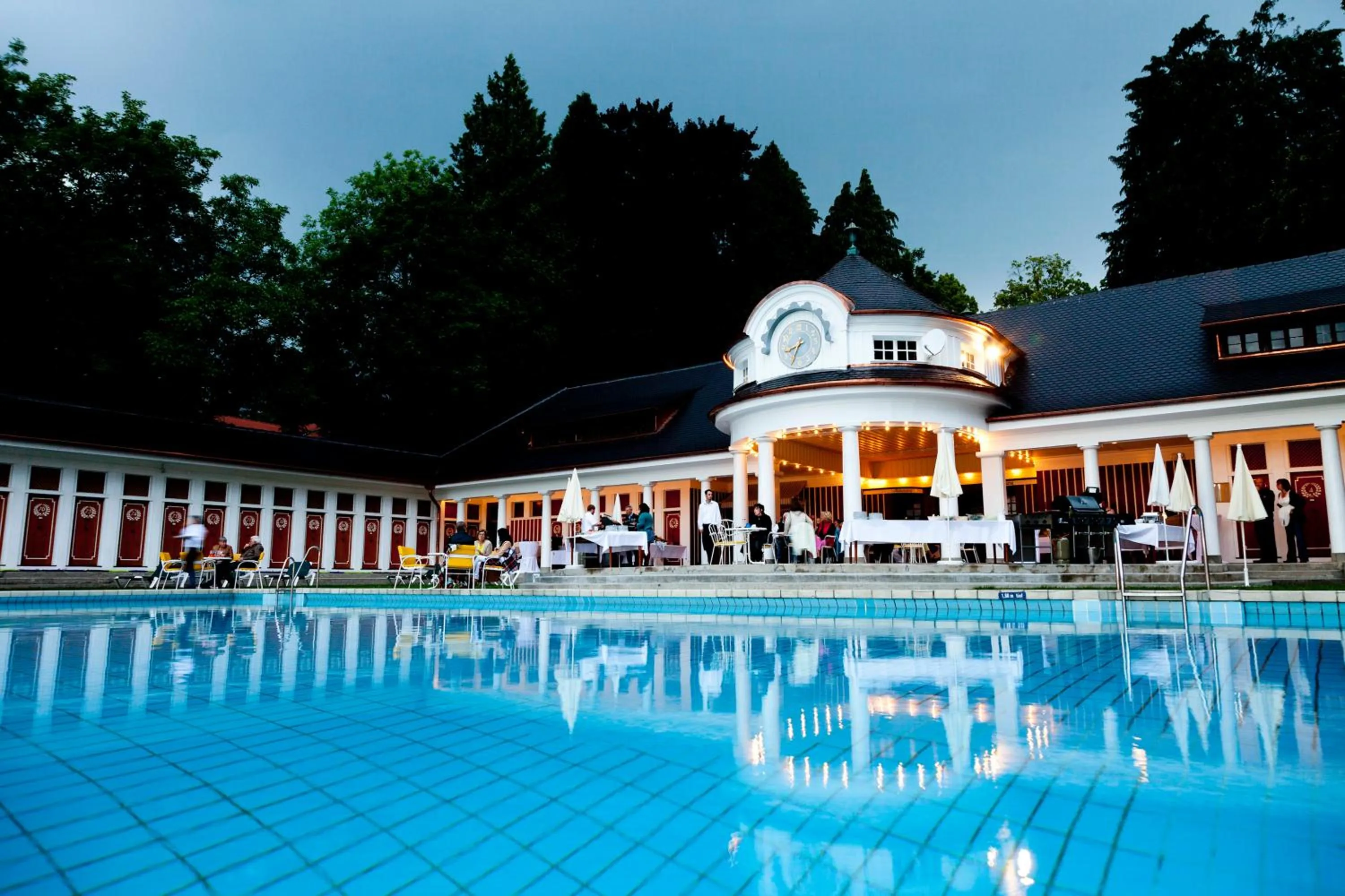 Swimming pool in Hotel Bad Schachen