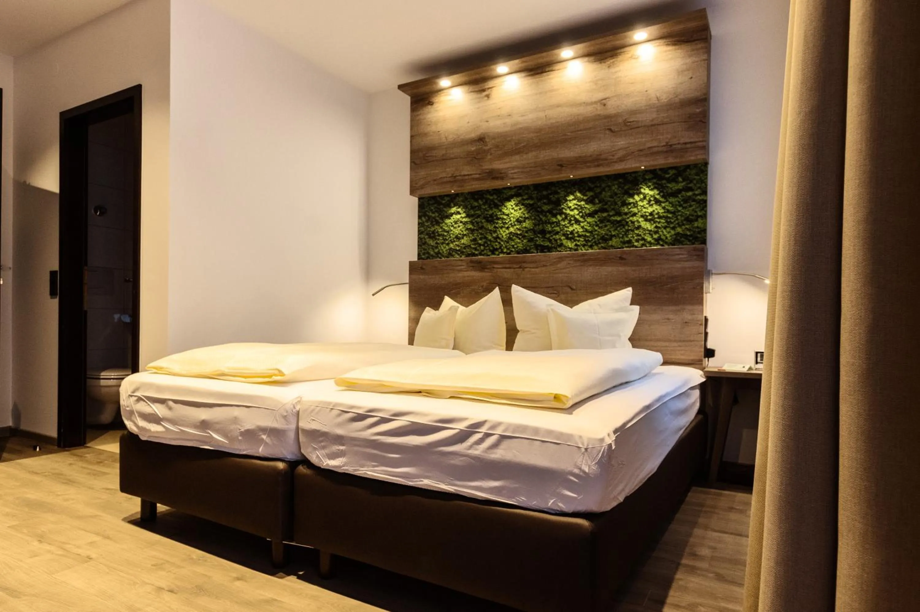 Bed in Hotel Alter Kranen