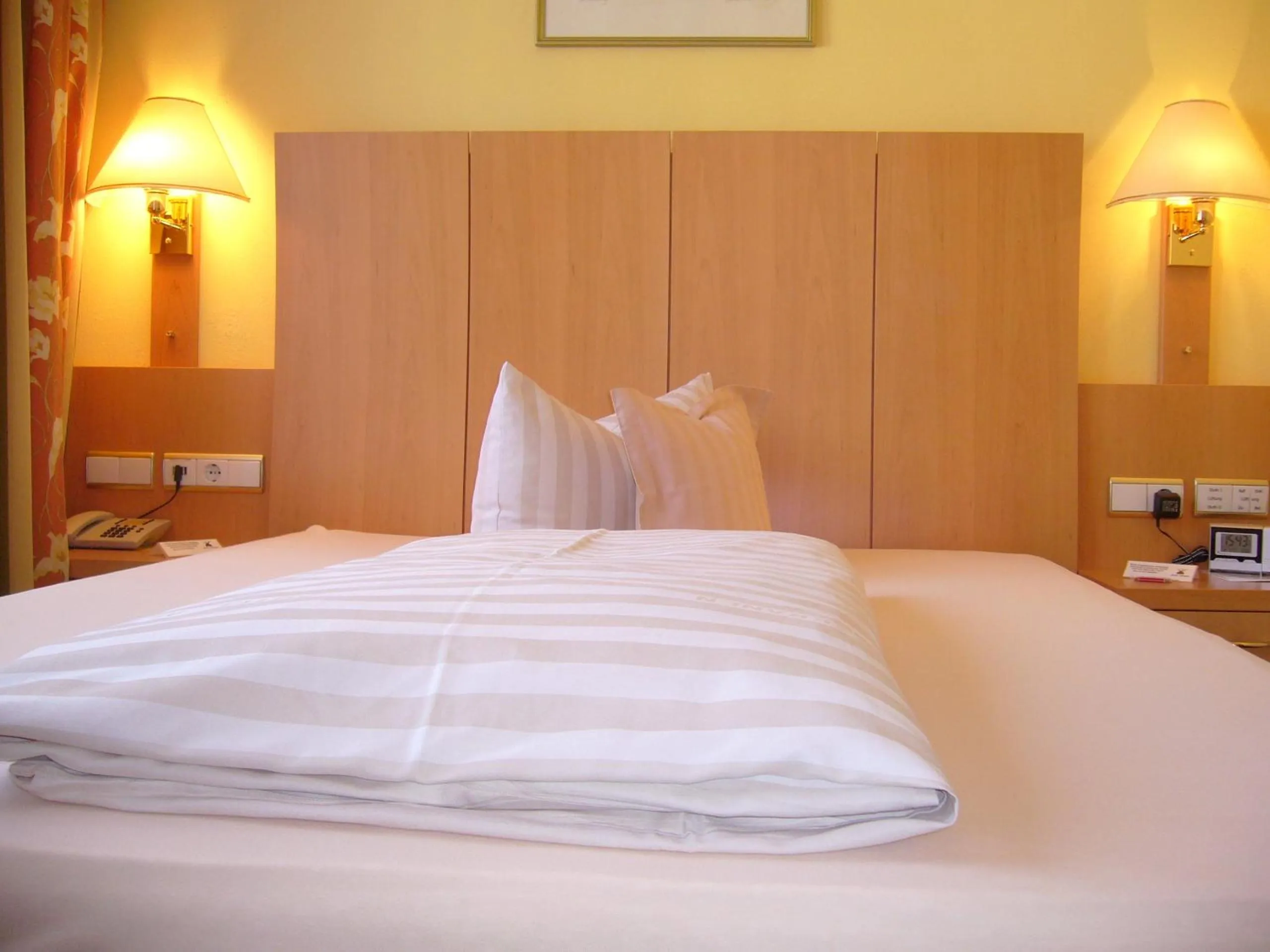 Bed in Hotel Alter Kranen