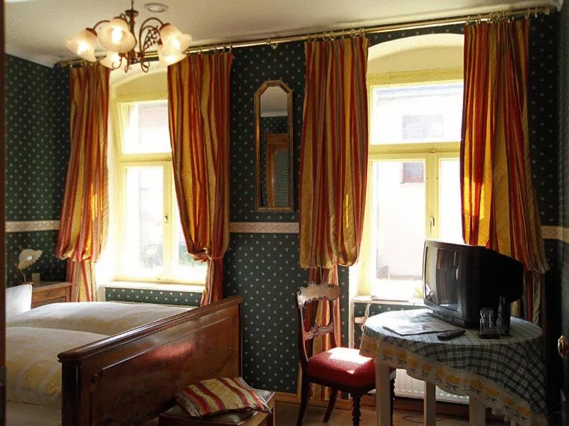 Bed in Wein-Hotel Auberge Mistral