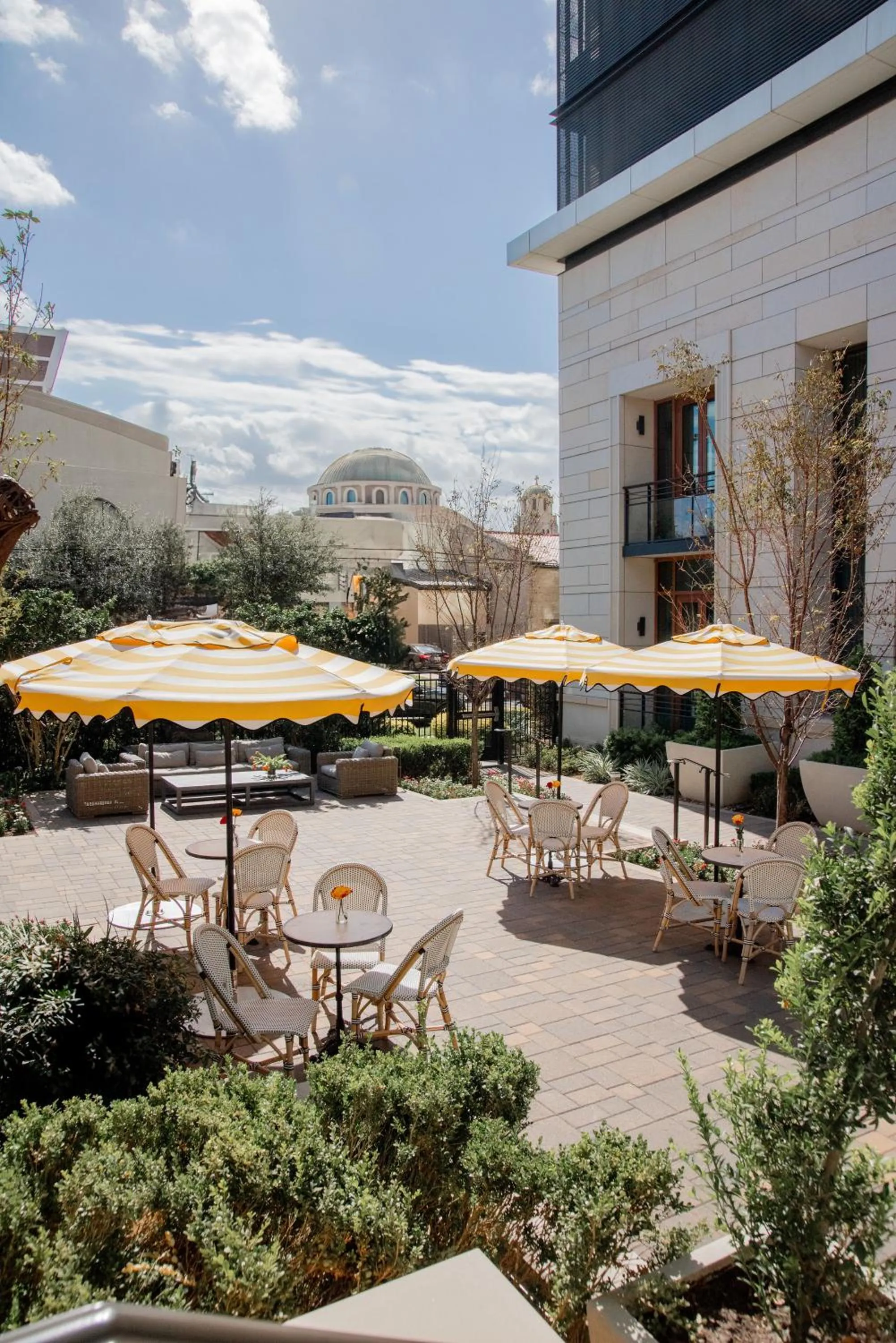 Patio in La Colombe d'Or Hotel