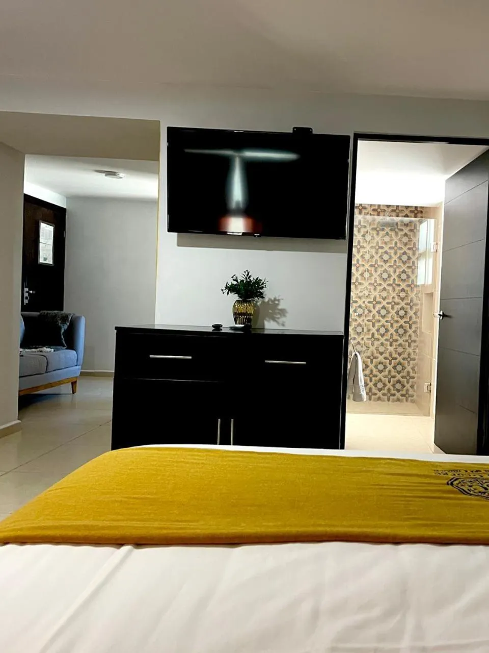 TV and multimedia, Bed in Saint George Hotel - Spa & Temazcal