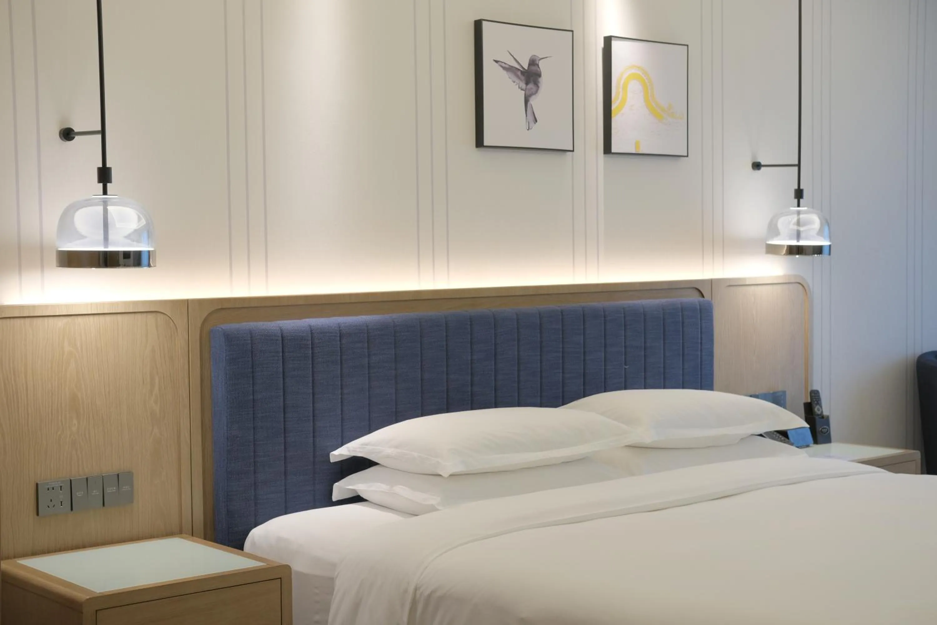 Bed in voco Guangzhou Shifu by IHG