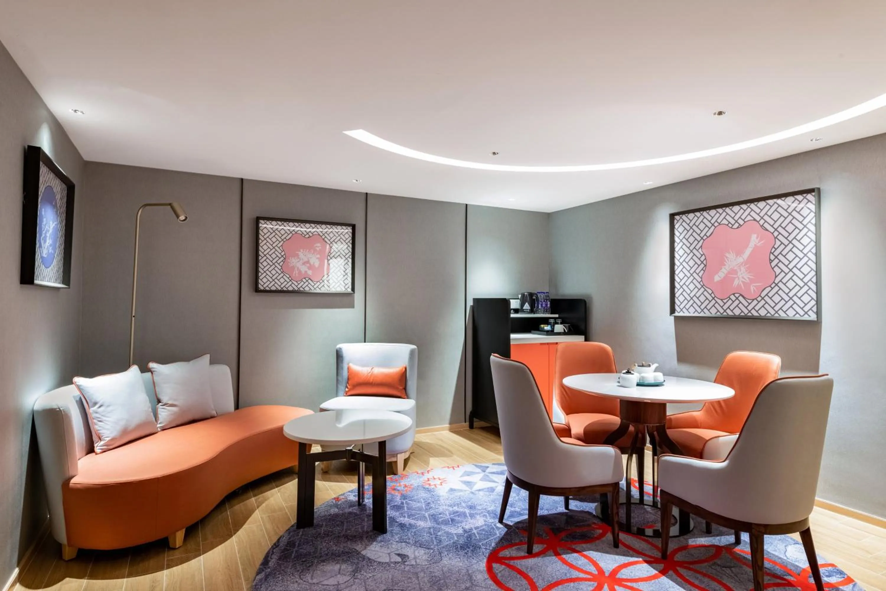 Photo of the whole room in voco Guangzhou Shifu by IHG