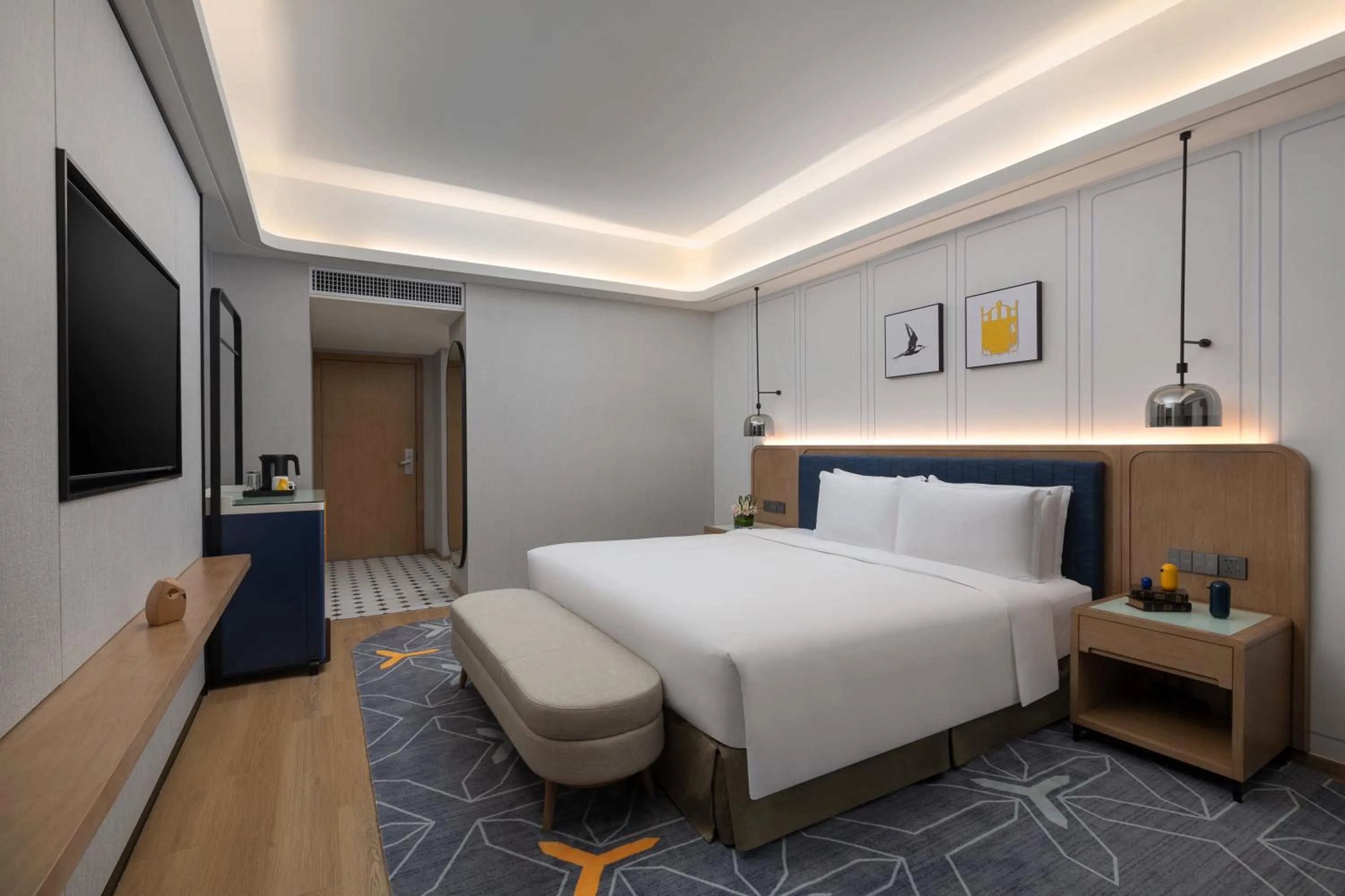 Bed in voco Guangzhou Shifu by IHG