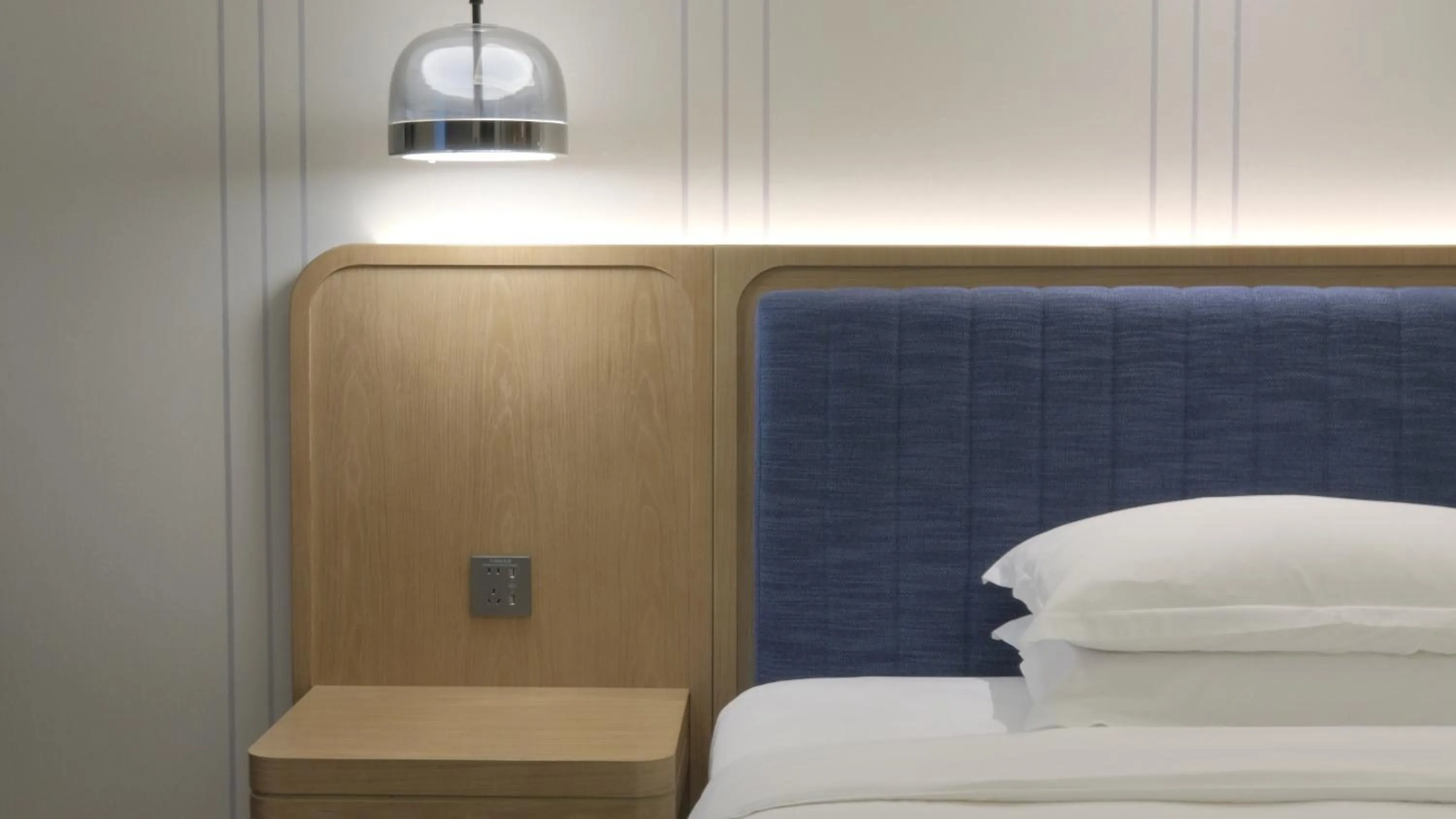 Bed in voco Guangzhou Shifu by IHG