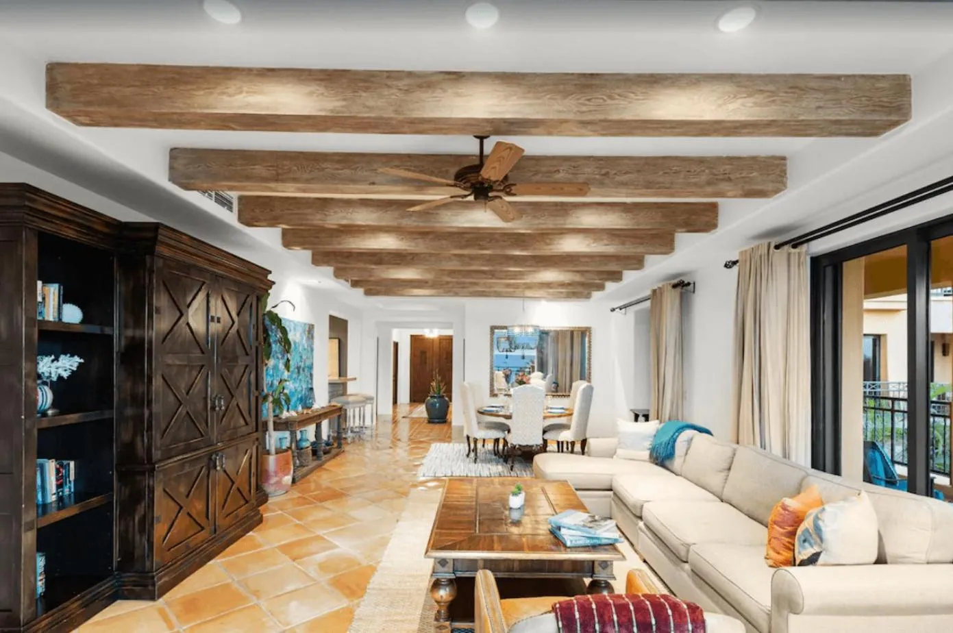 Best Executive-Style Luxury Residence on Property