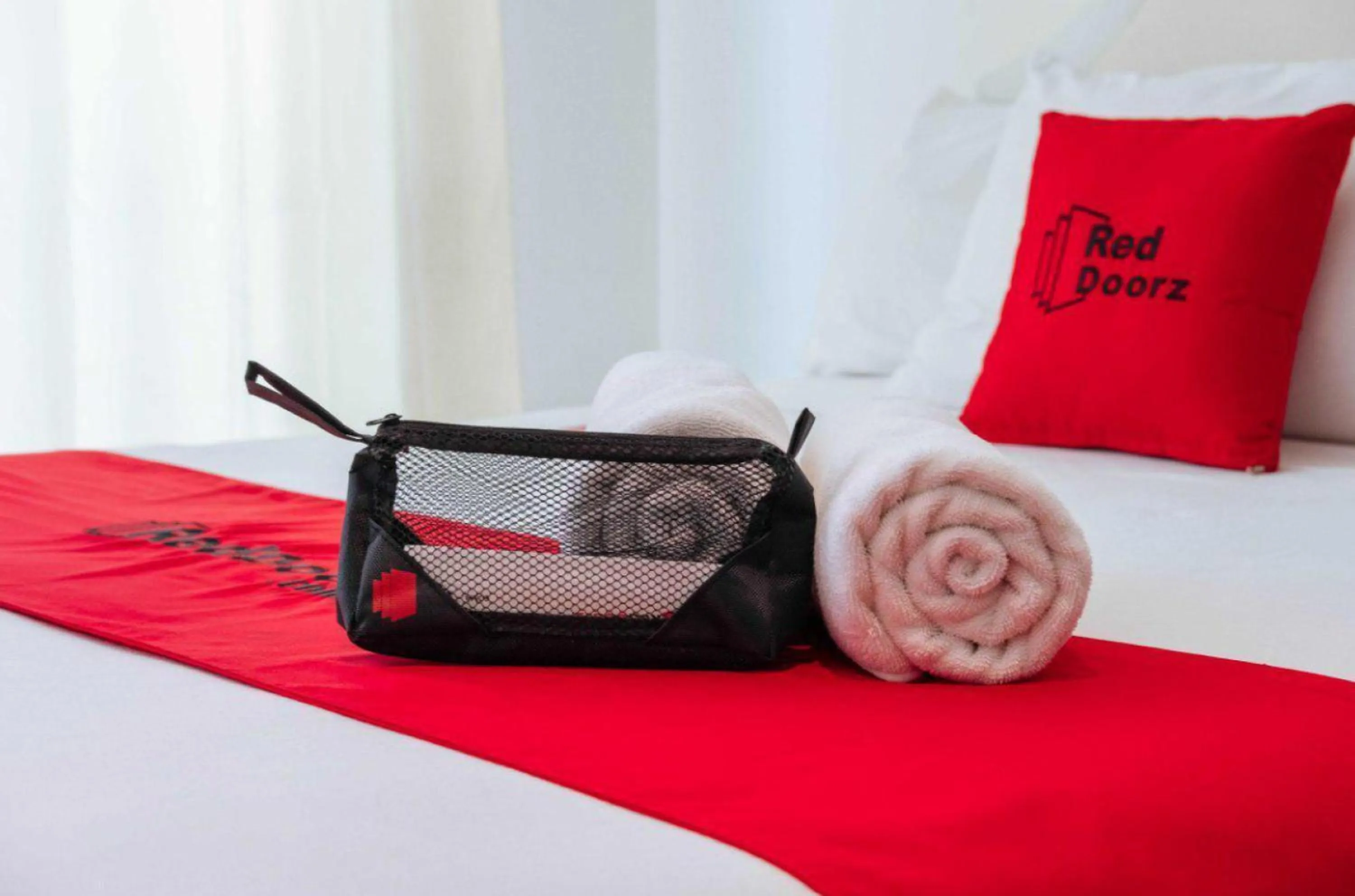 Bedroom, Bed in RedDoorz Hostel at Megans Paradisio Beach Resort