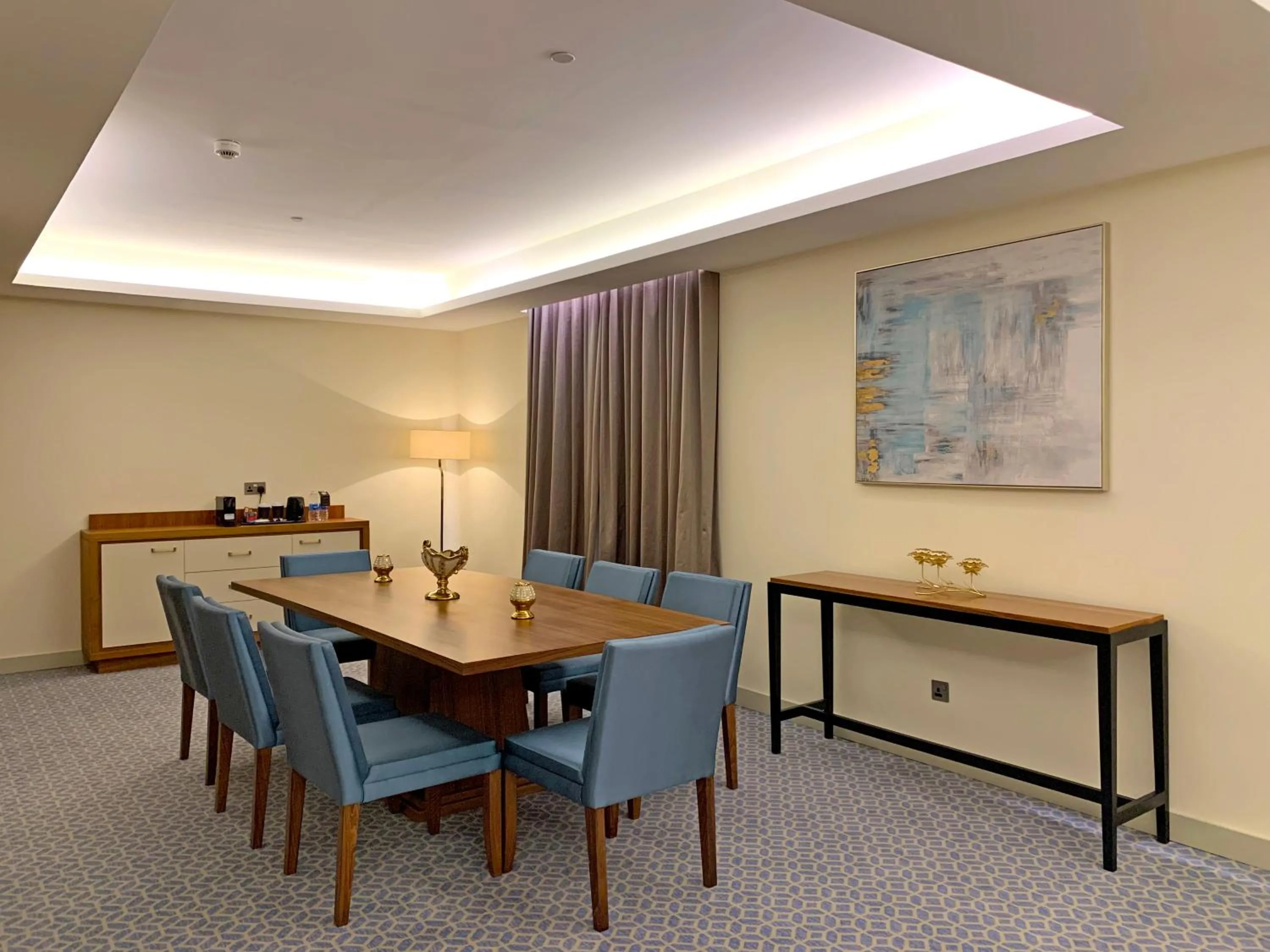 Dining area in Grand Swiss-Belhotel Waterfront Seef