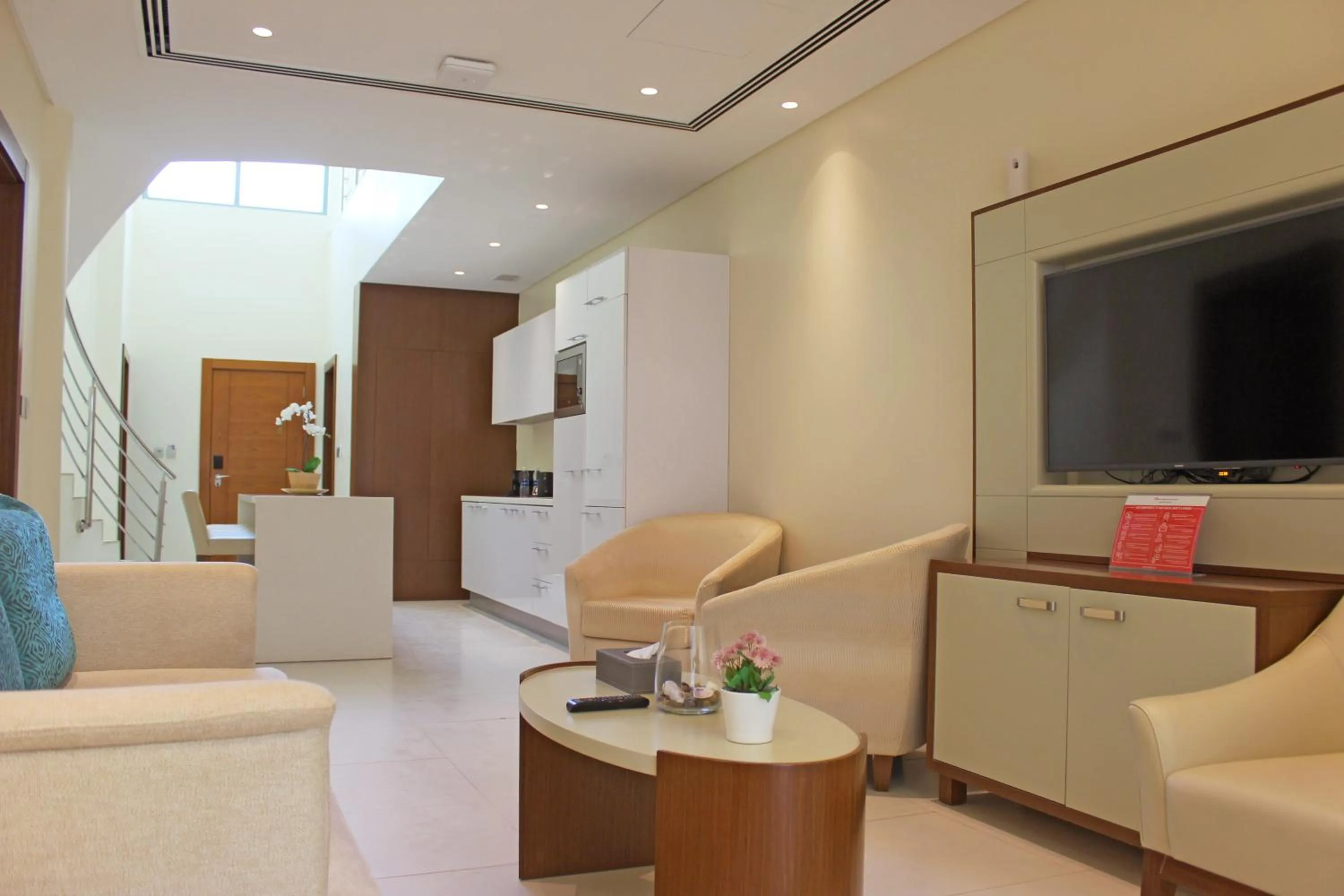 Living room in Grand Swiss-Belhotel Waterfront Seef