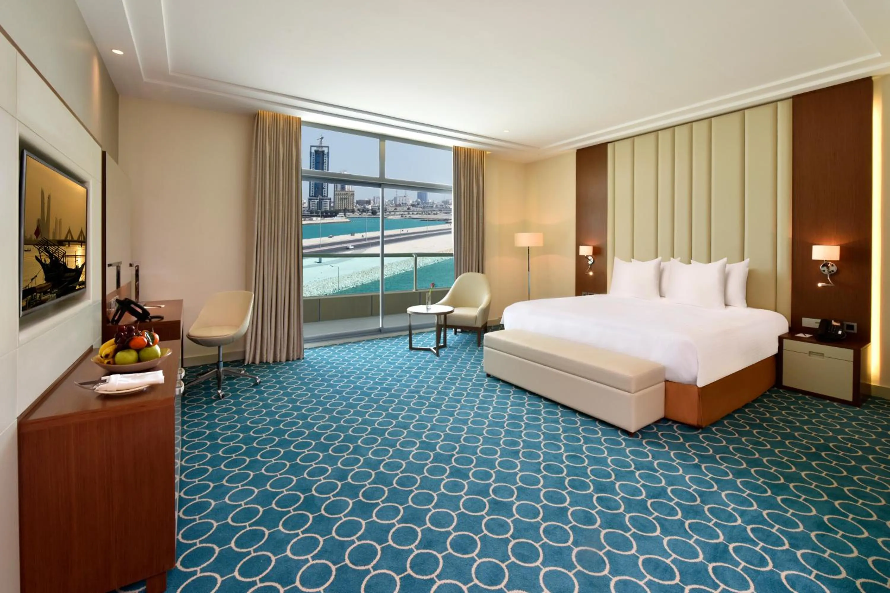 View (from property/room), Bed in Grand Swiss-Belhotel Waterfront Seef