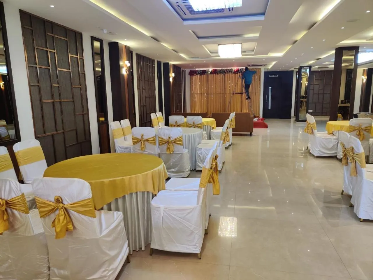 Banquet/Function facilities in Paras inn