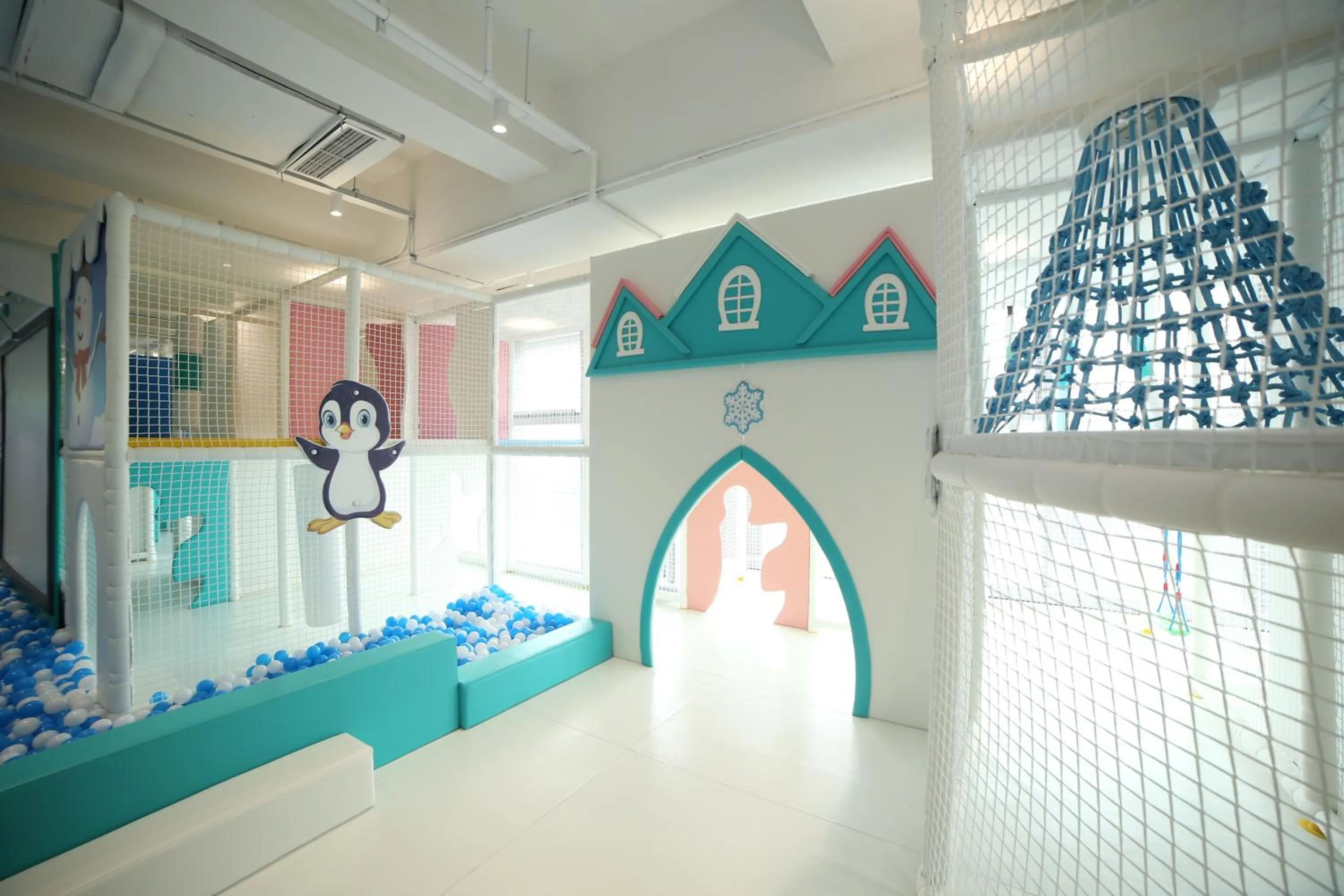 Kids's club in Grand Bay Hotel Chengdu