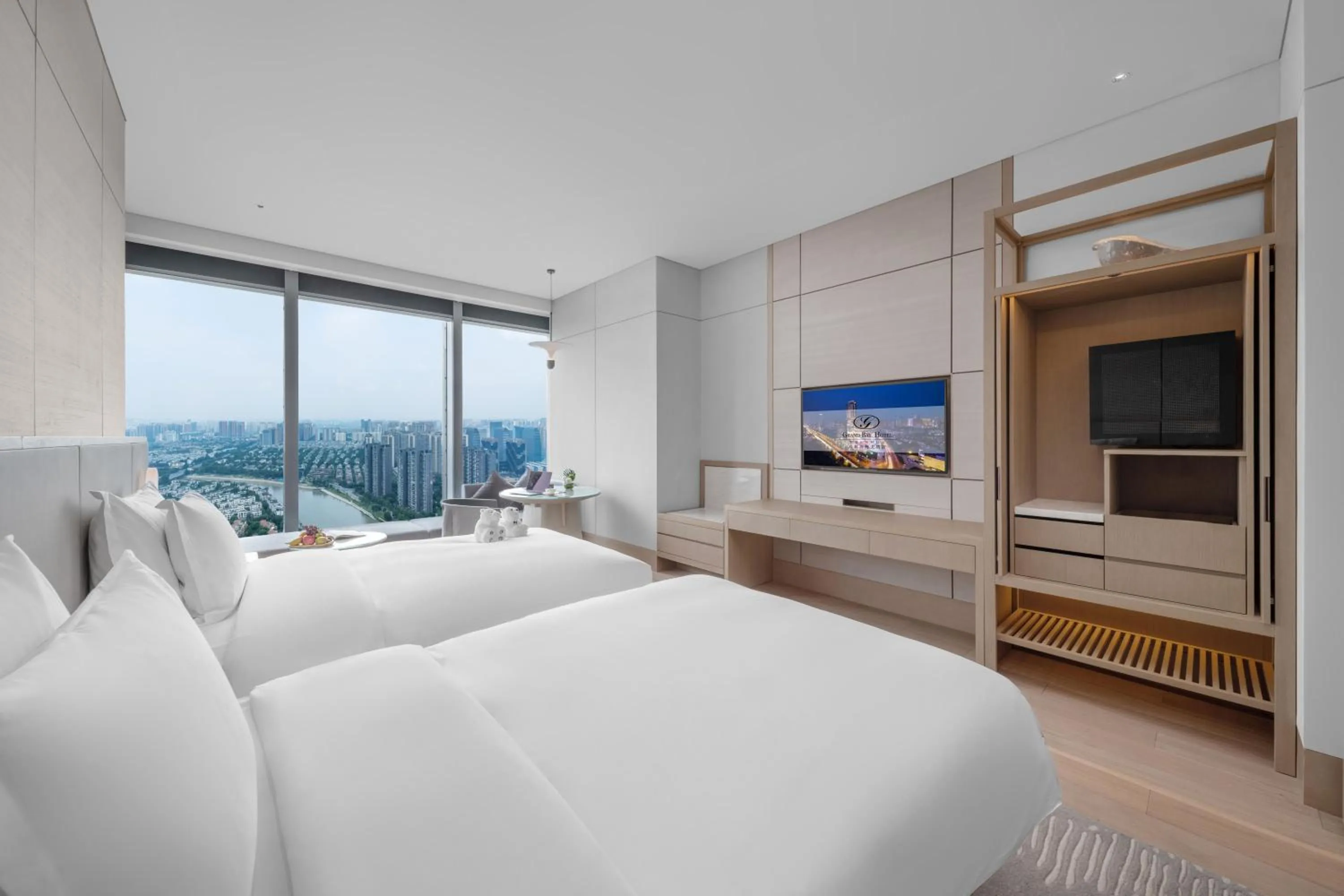 Photo of the whole room, Bed in Grand Bay Hotel Chengdu