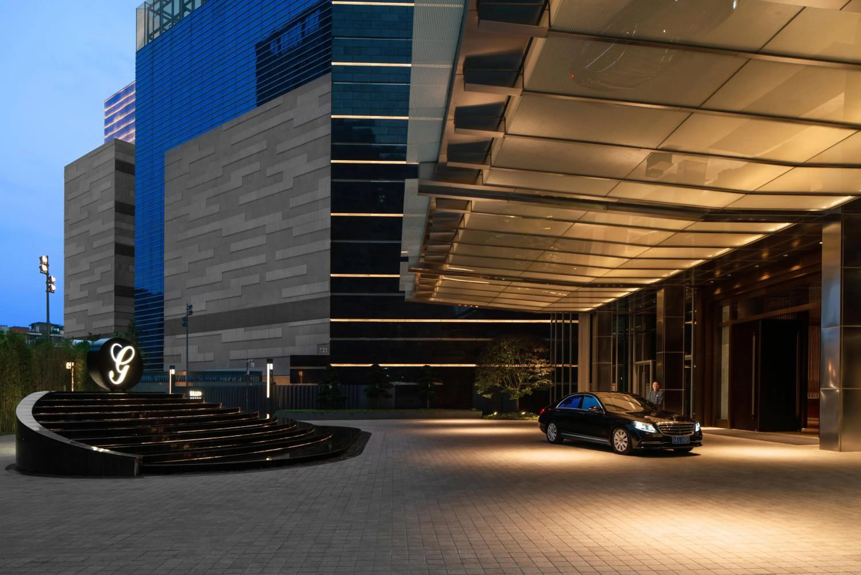 Property building in Grand Bay Hotel Chengdu