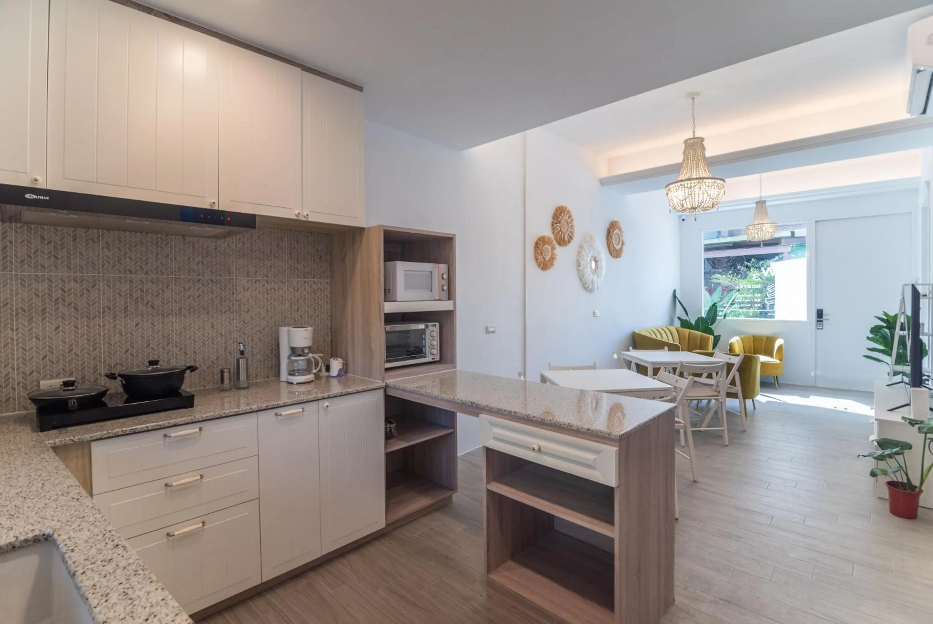 Kitchen or kitchenette in W3 HOSTEL