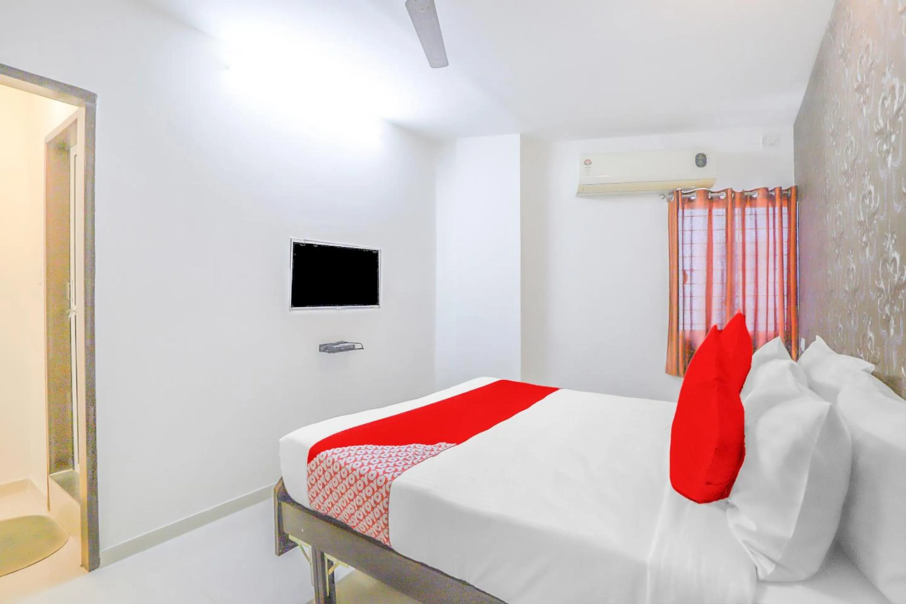 Bedroom, Bed in Hotel O Shiva