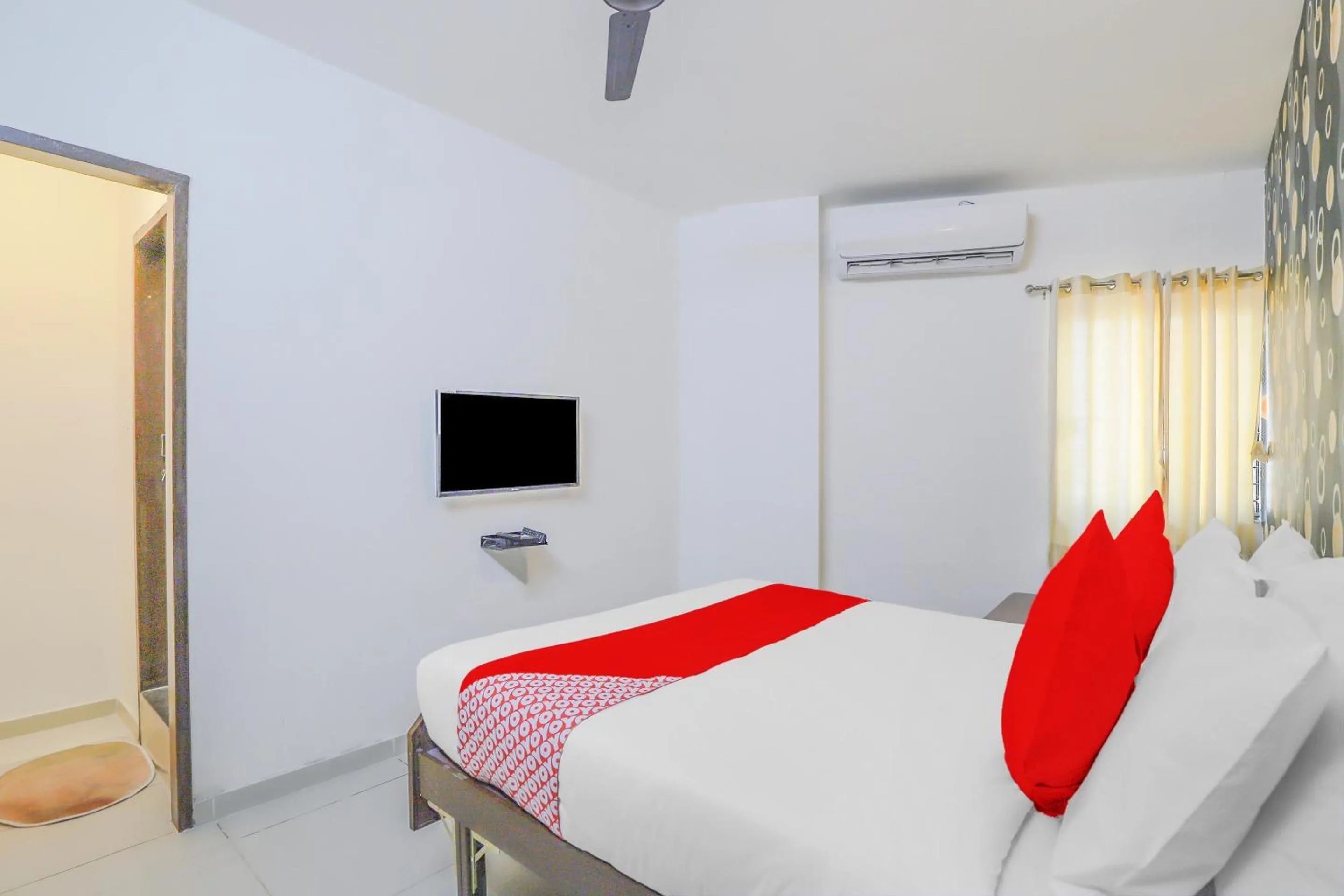 Bedroom, Bed in Hotel O Shiva