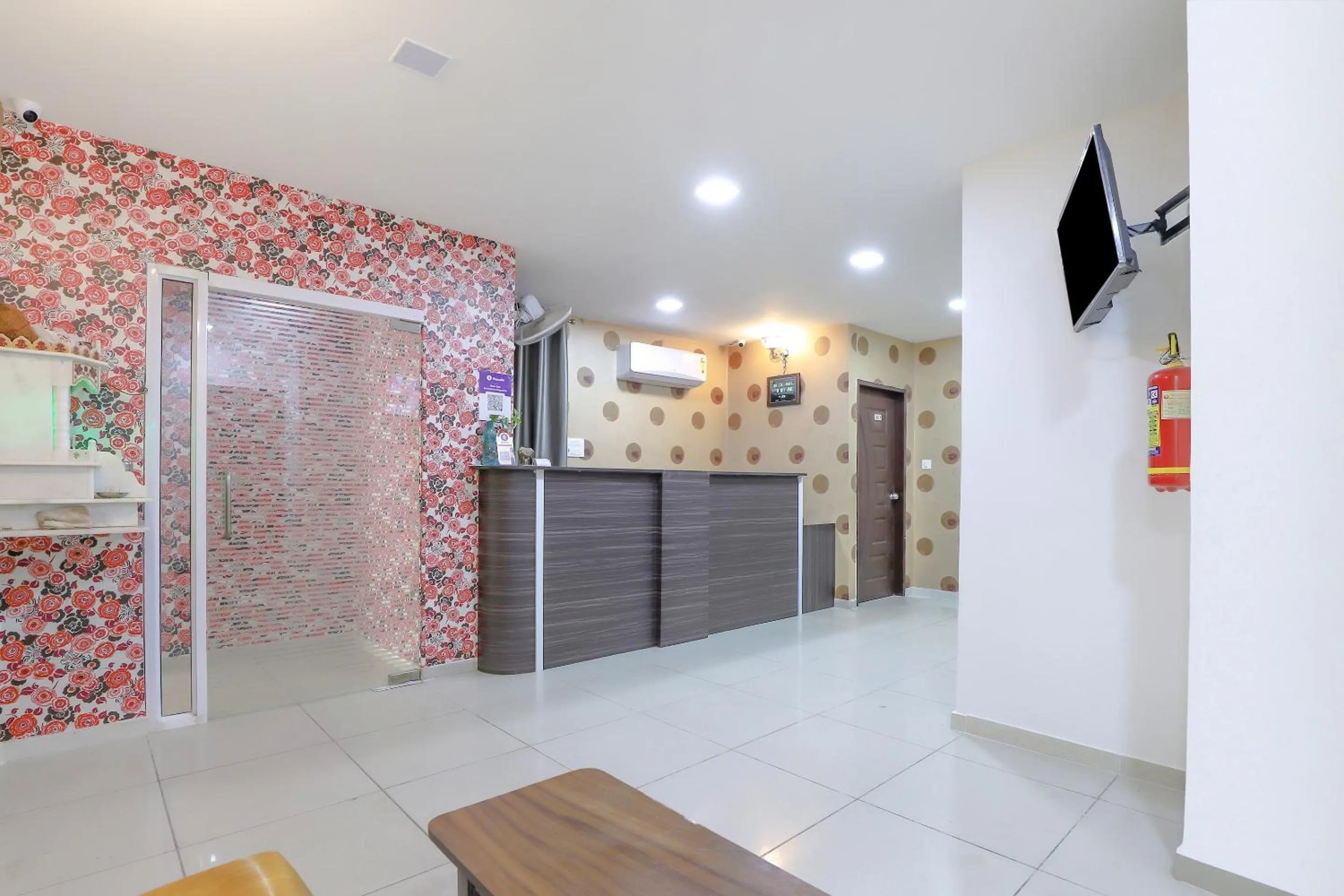 Lobby or reception in Hotel O Shiva