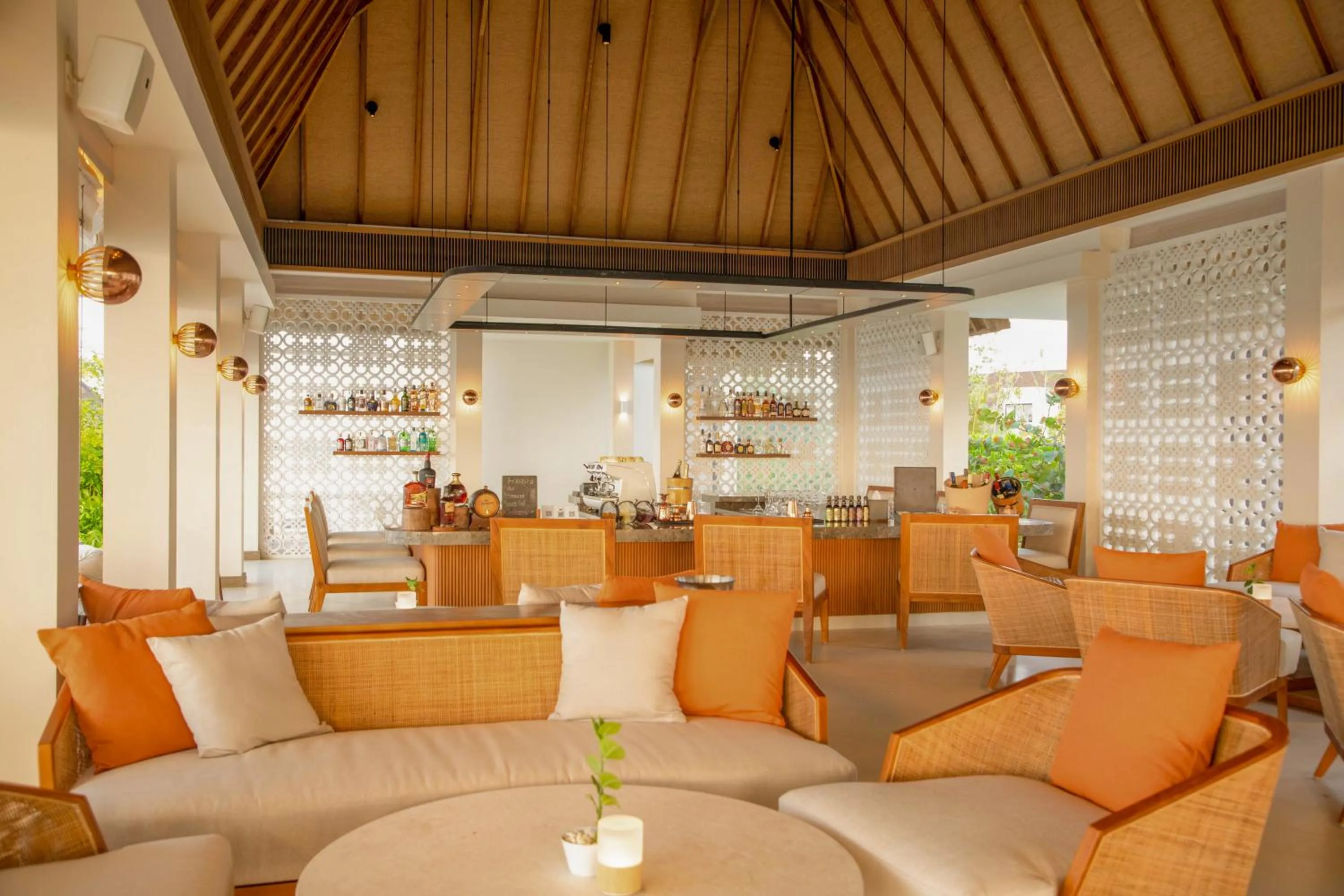Lounge or bar in Kuda Villingili Maldives, Free Return Transfers 03 nights & above