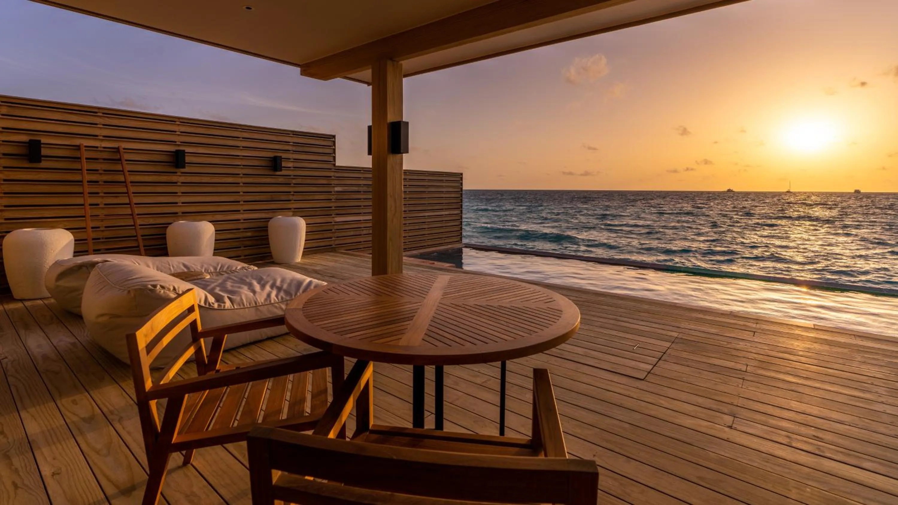 Patio in Kuda Villingili Maldives, Free Return Transfers 03 nights & above