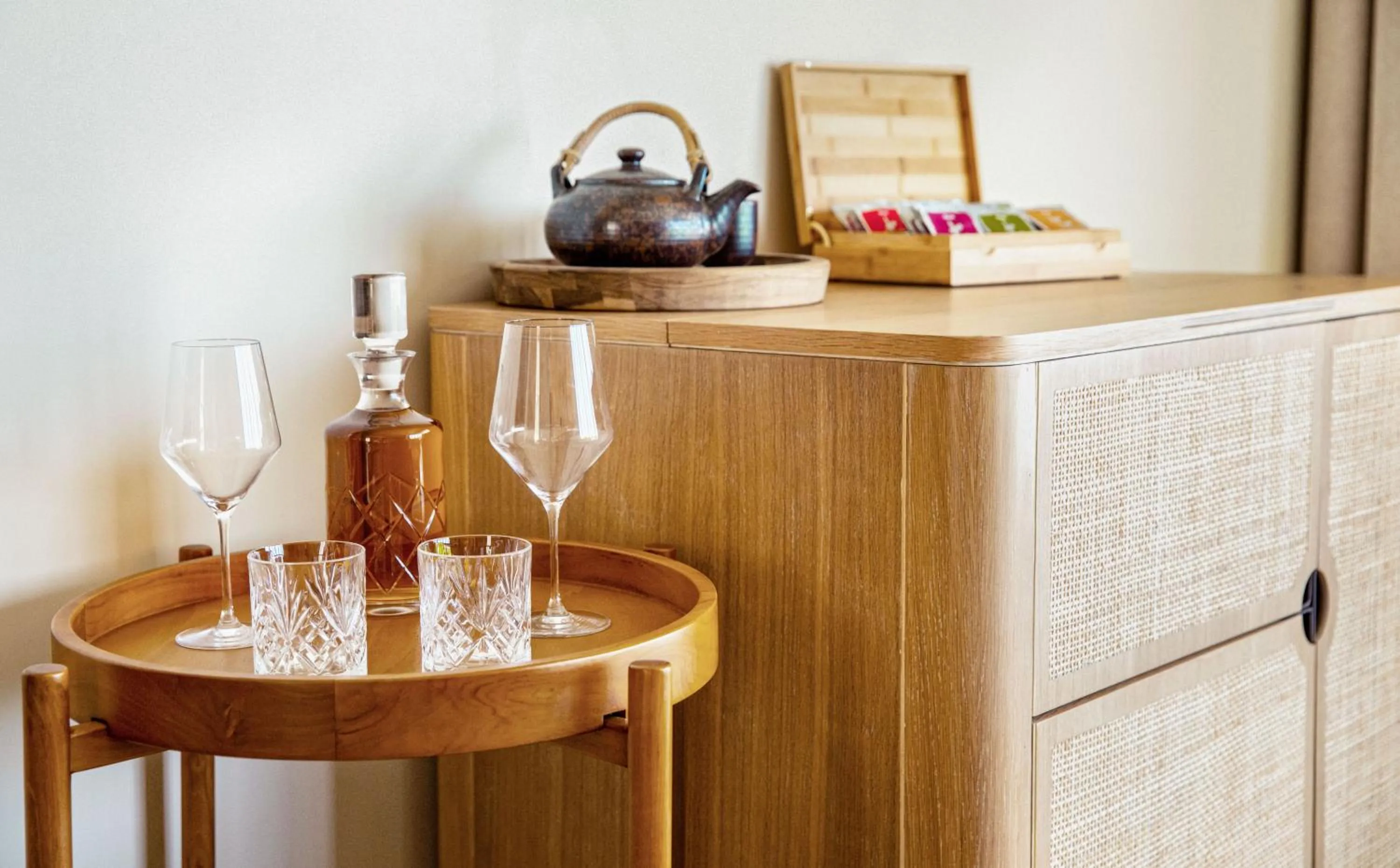 Drinks in Kuda Villingili Maldives, Free Return Transfers 03 nights & above