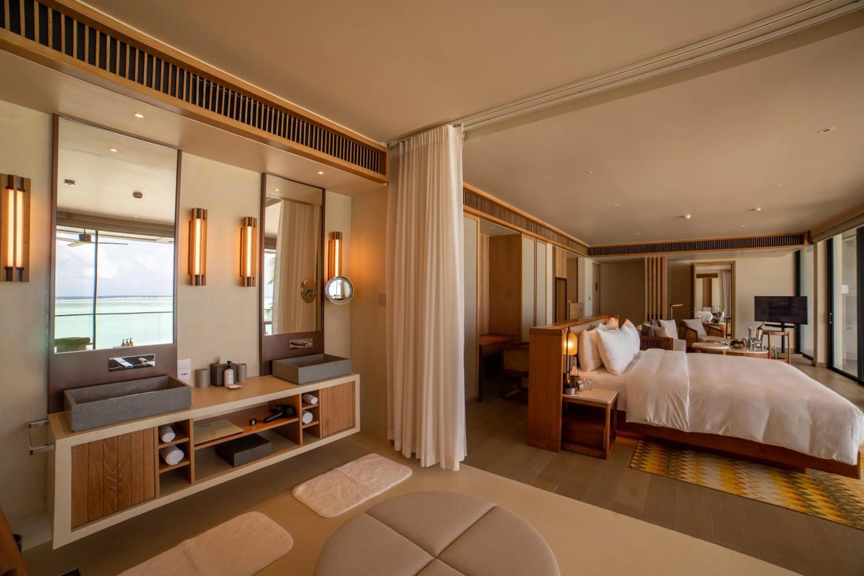 Bedroom, Bed in Kuda Villingili Maldives, Free Return Transfers 03 nights & above