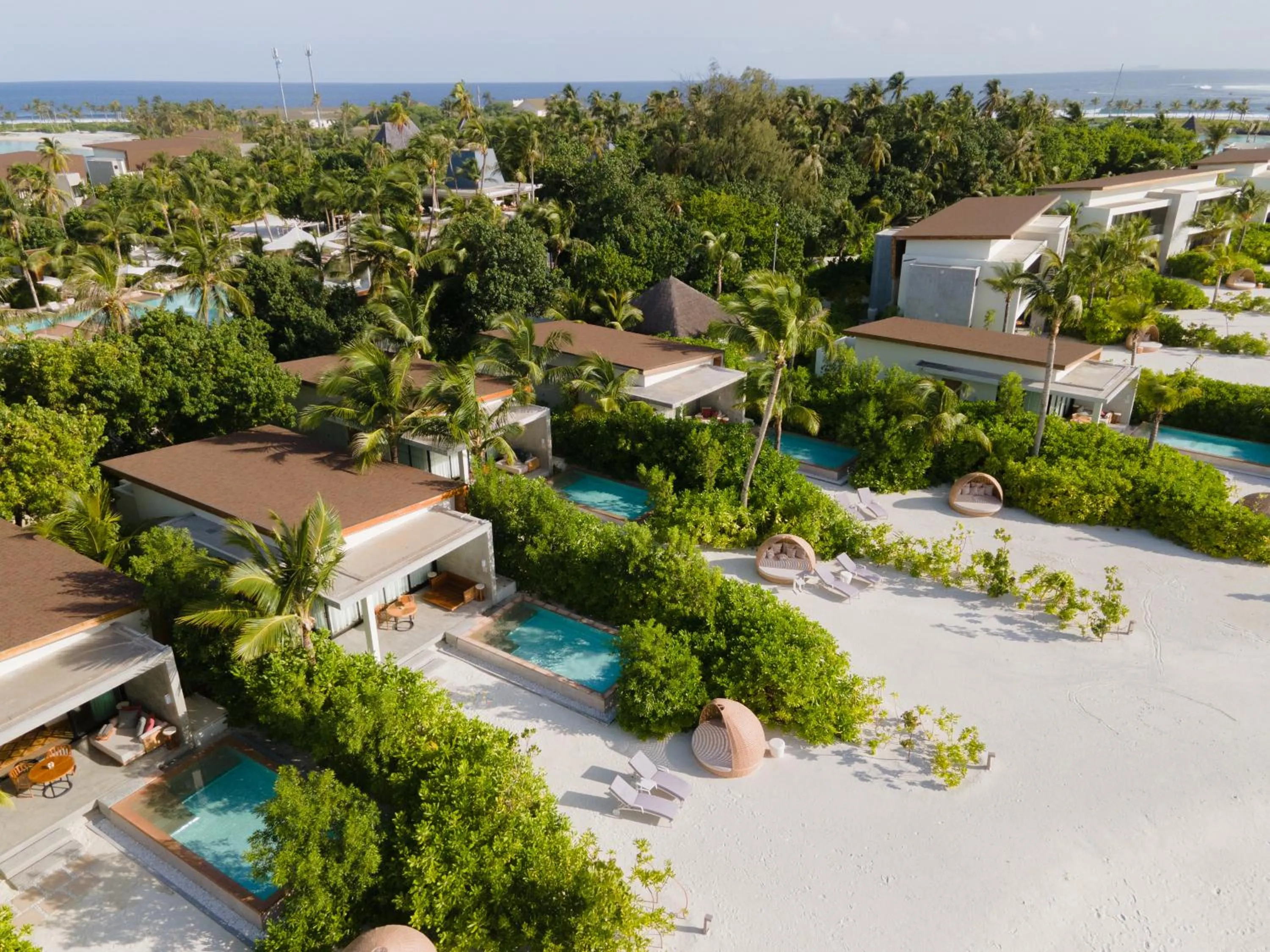 Swimming pool in Kuda Villingili Maldives, Free Return Transfers 03 nights & above