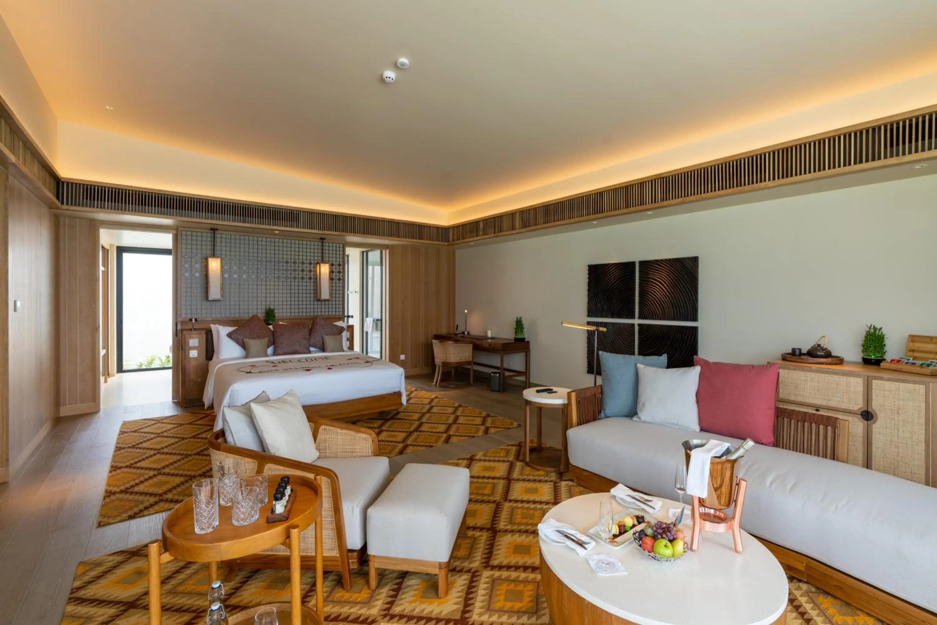 Bedroom, Bed in Kuda Villingili Maldives, Free Return Transfers 03 nights & above