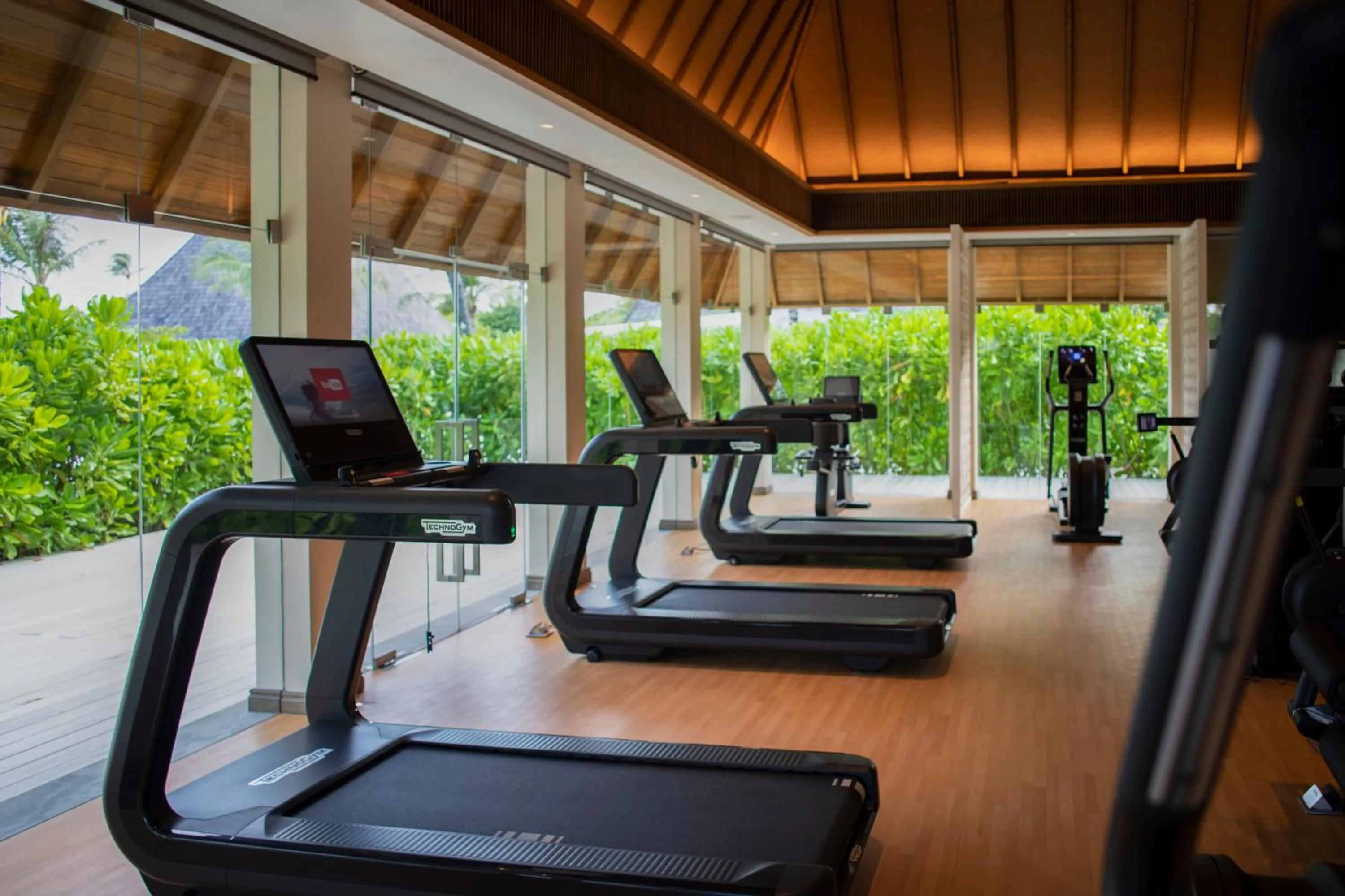 Property building in Kuda Villingili Maldives, Free Return Transfers 03 nights & above