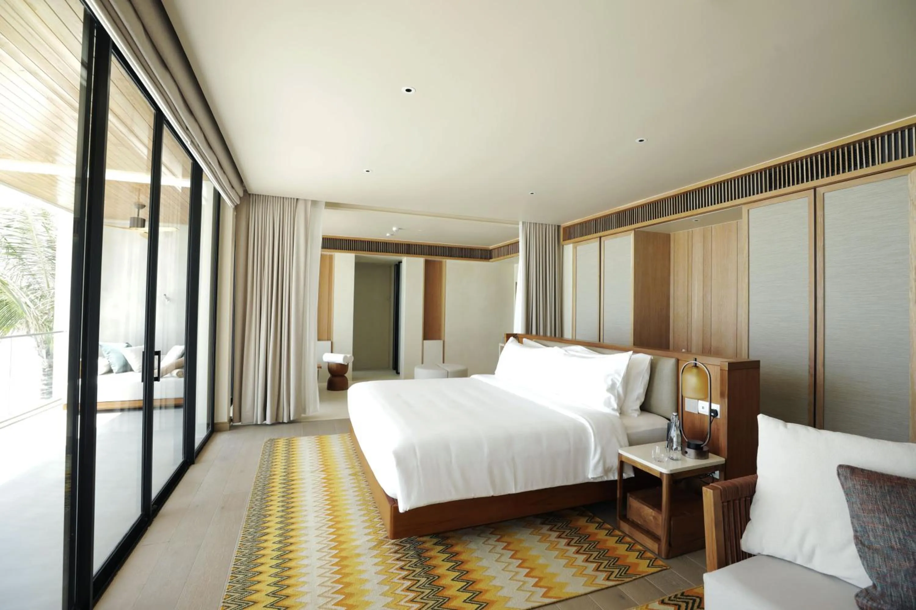 Bedroom, Bed in Kuda Villingili Maldives, Free Return Transfers 03 nights & above