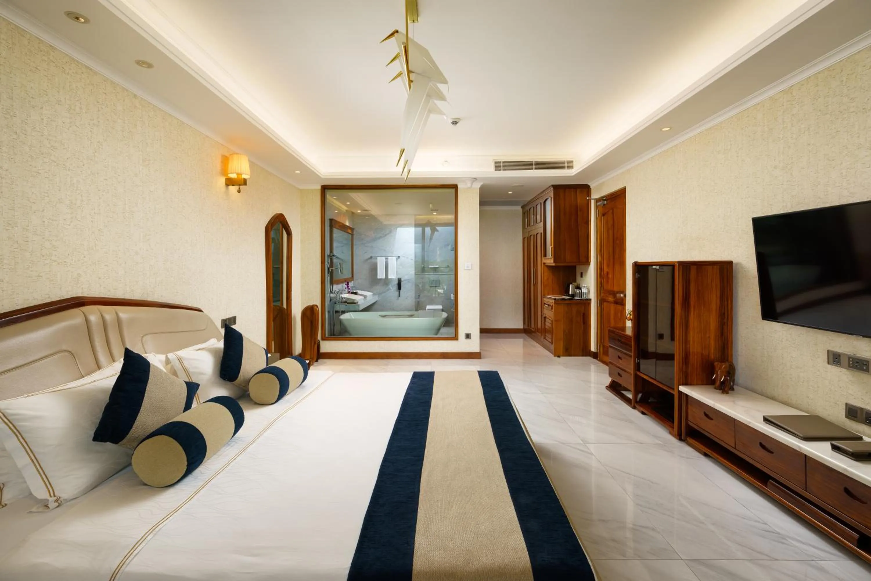 Bedroom, Bed in Araliya Beach Resort & Spa Unawatuna- Where you meet the sea all year