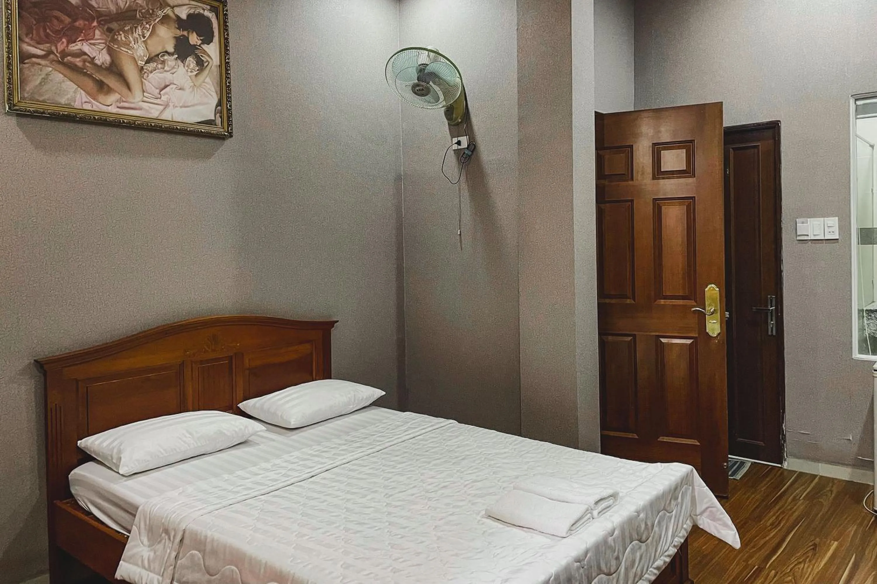 Bedroom, Bed in Sky Hotel